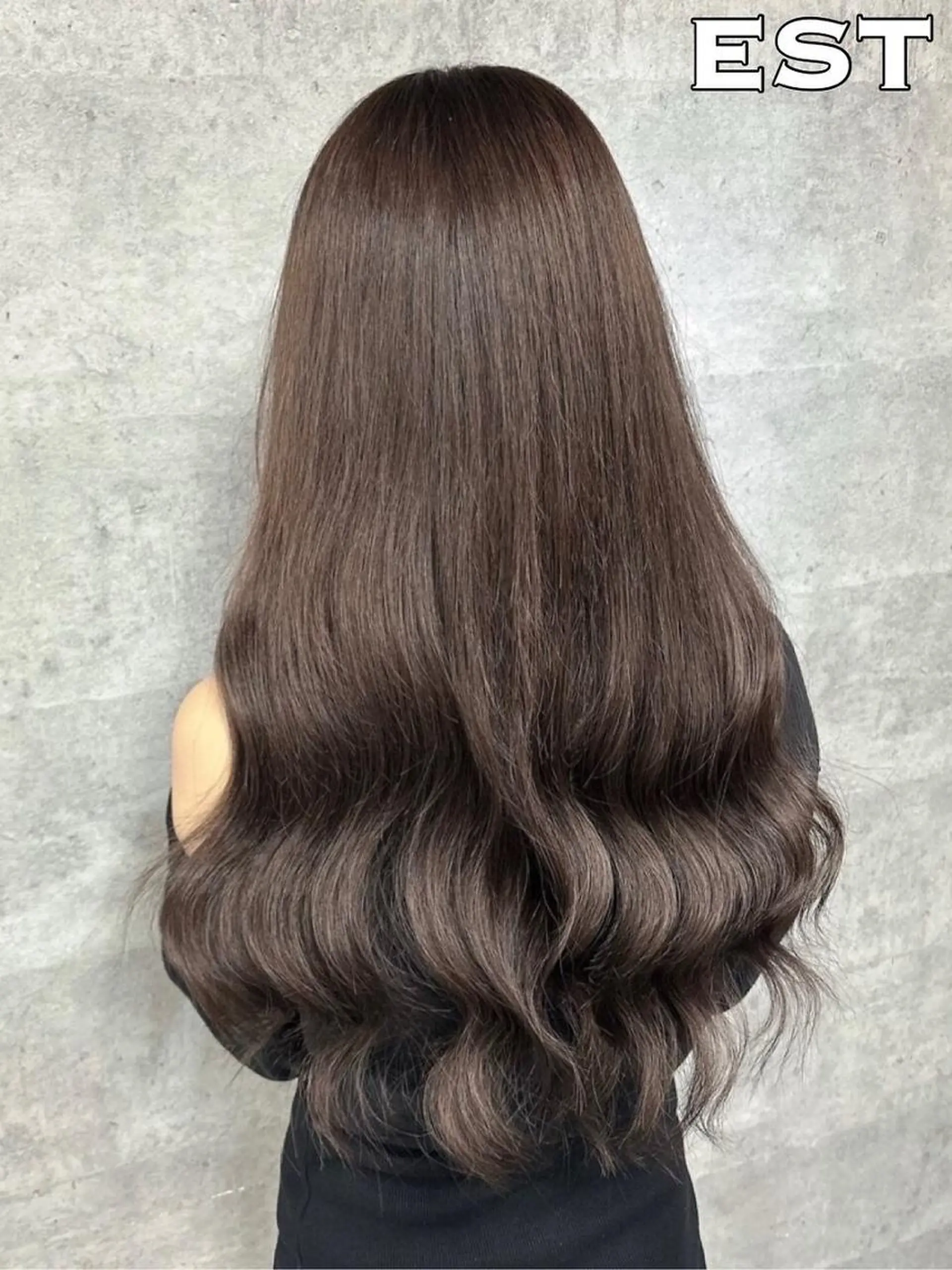 カラー ロング シールエクステ バレイヤージュ ベージュカラー ブリーチ ケアブリーチ カット ヘアカラー エクステ MORI MARIKAのヘアスタイル