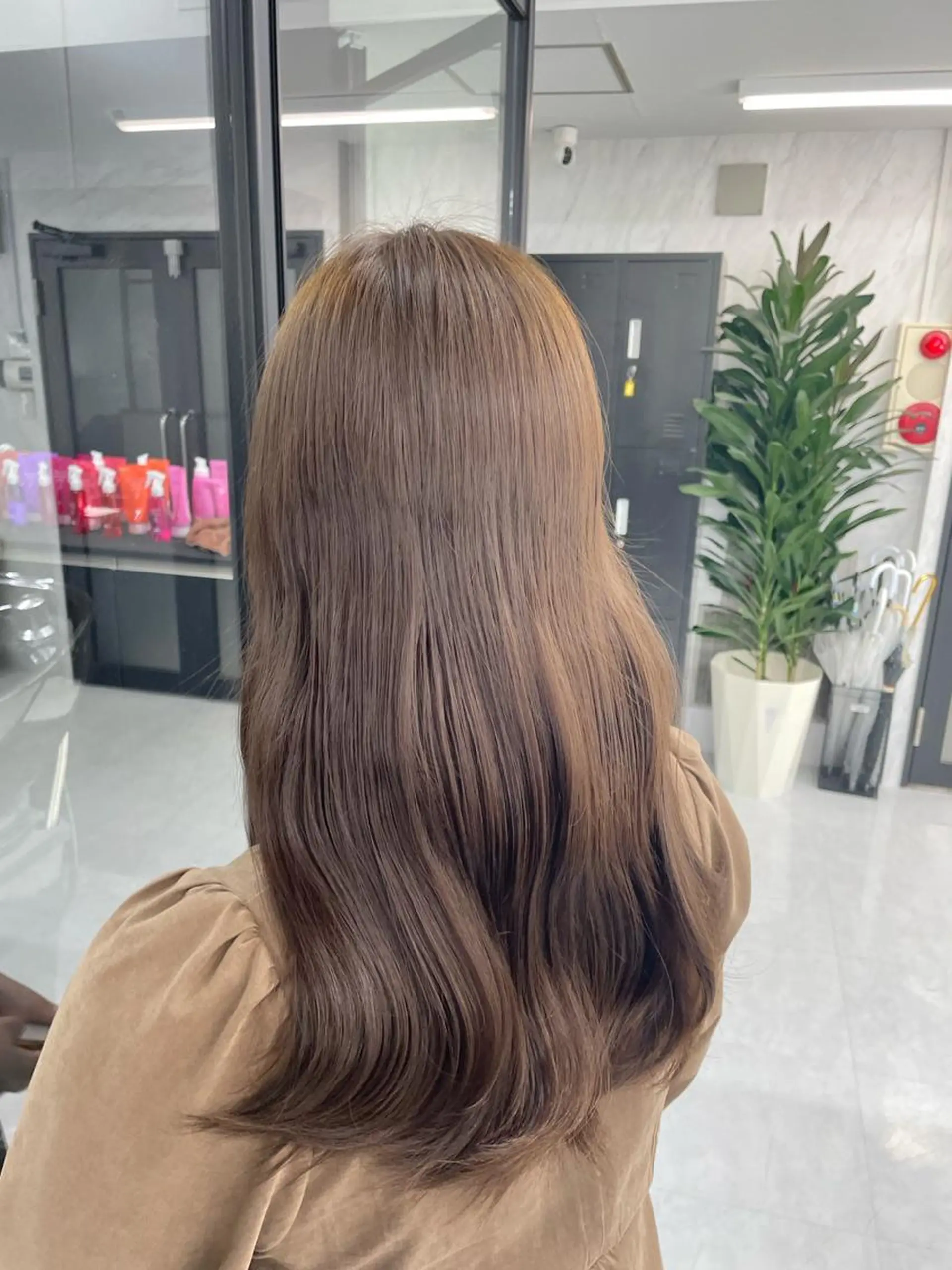 セミロング カラー ブラウンカラー ダブルカラー ナチュラルブラウン ヘアカラー トリートメント wehlen_ keisukeのヘアスタイル