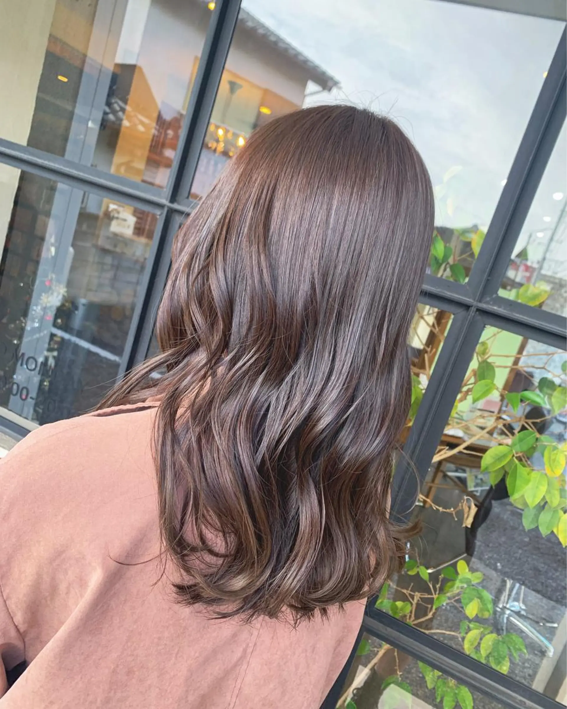 ロング カラー ベージュカラー ブリーチ ブリーチなしカラー 井上 花音のヘアスタイル