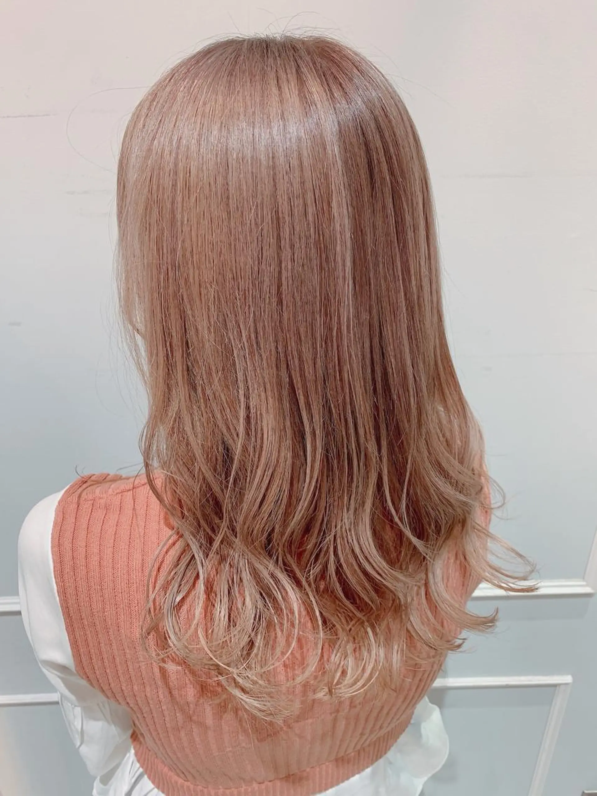 セミロング カラー ベージュカラー ブリーチ ピンクカラー ピンクベージュ カット ヘアカラー トリートメント 🦖鶴岡香純🦖 5/1から復帰しますのヘアスタイル