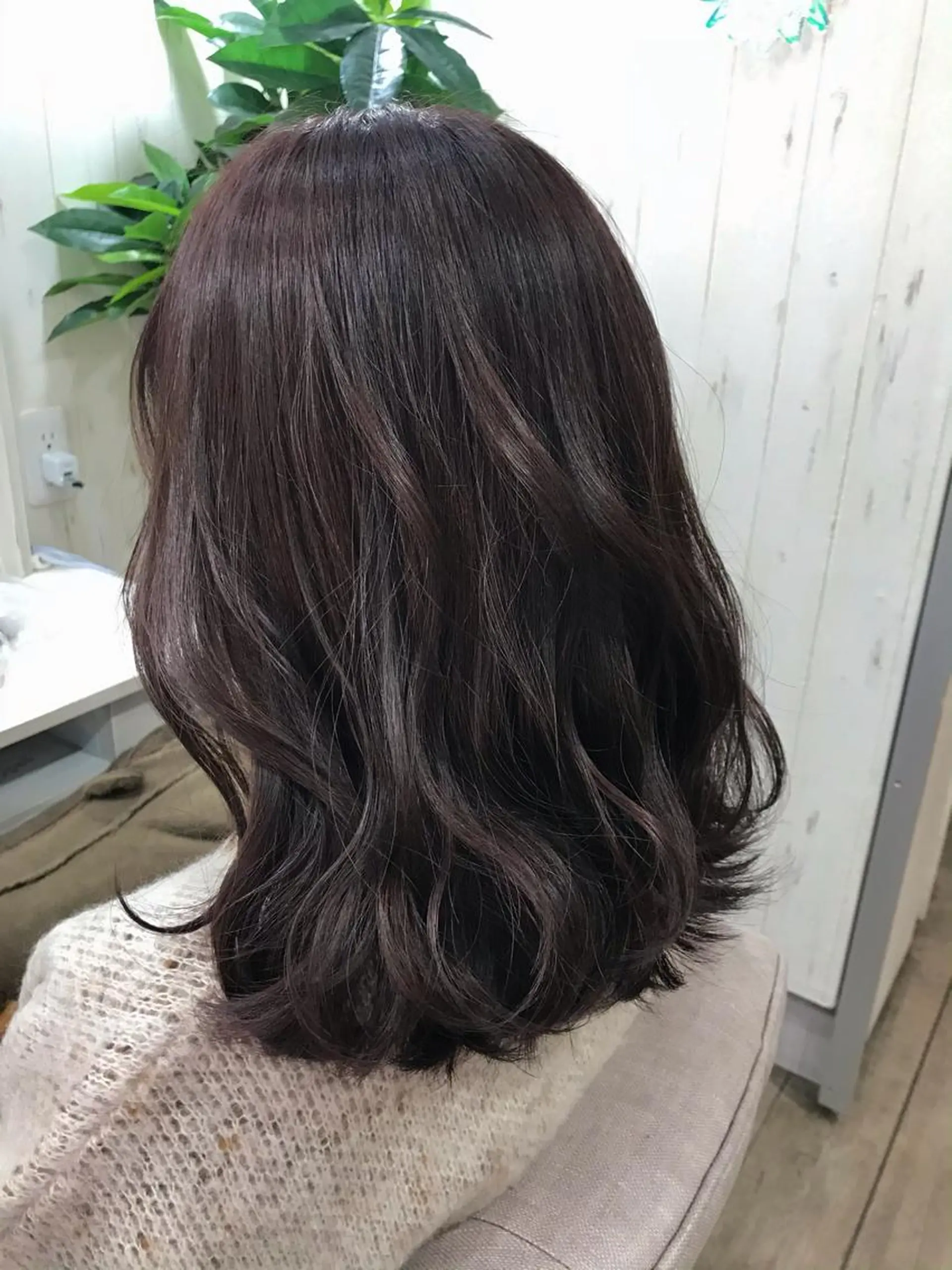 セミロング ネモトメイナ🌿‬ 今月末で退職しますのヘアスタイル