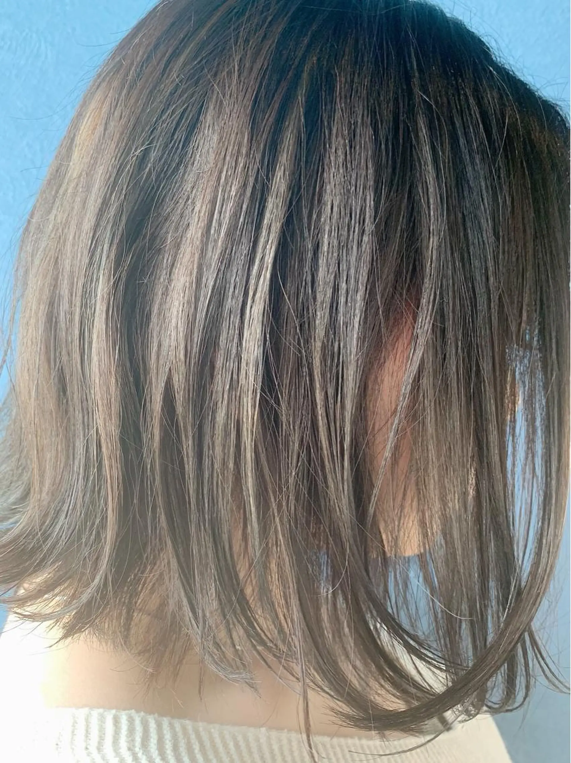 ミディアム カラー ボブ 外ハネヘア カット ヘアカラー ✨白髪ぼかし 🍀MINAKO☆のヘアスタイル