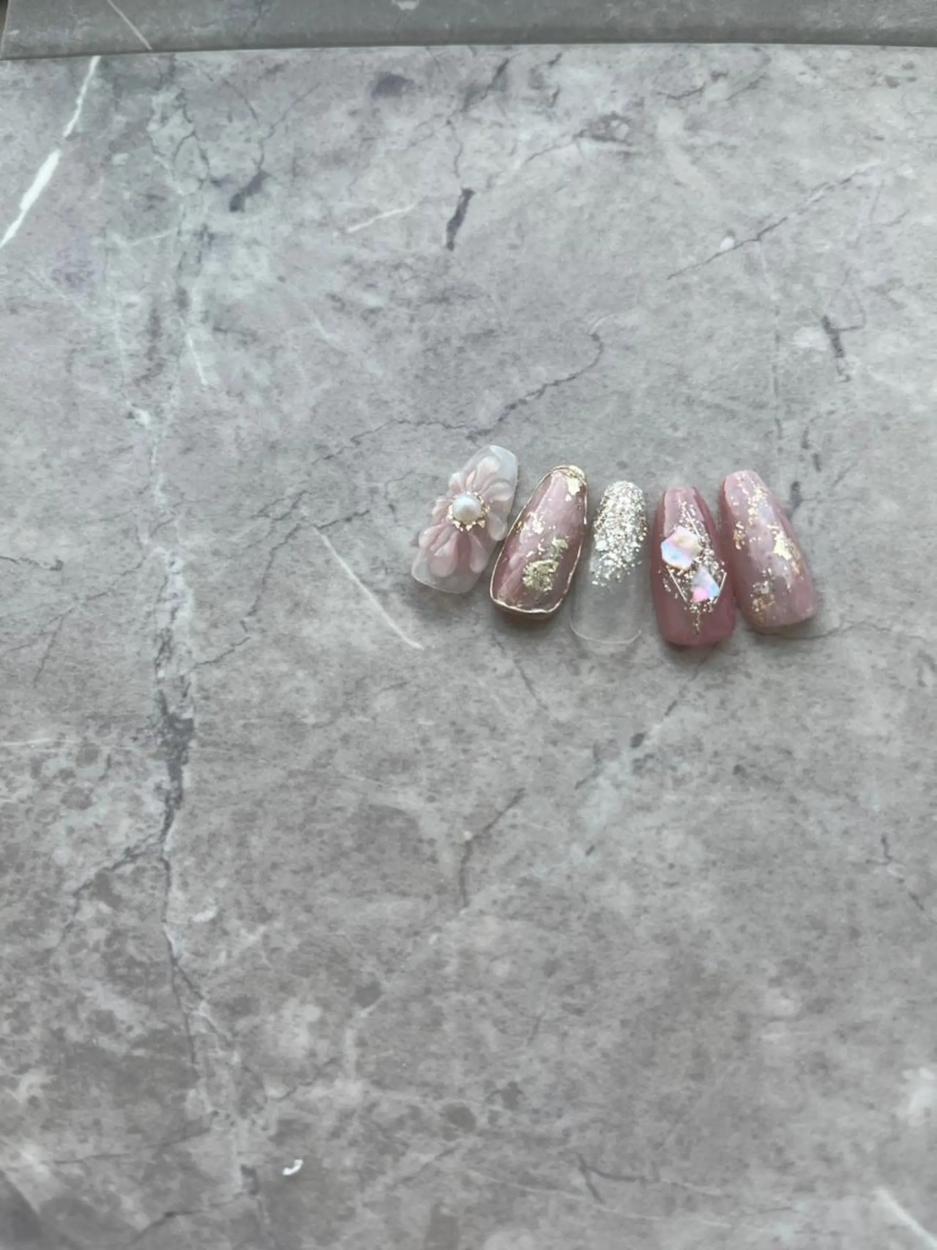 ネイル Emo nailのネイルデザイン