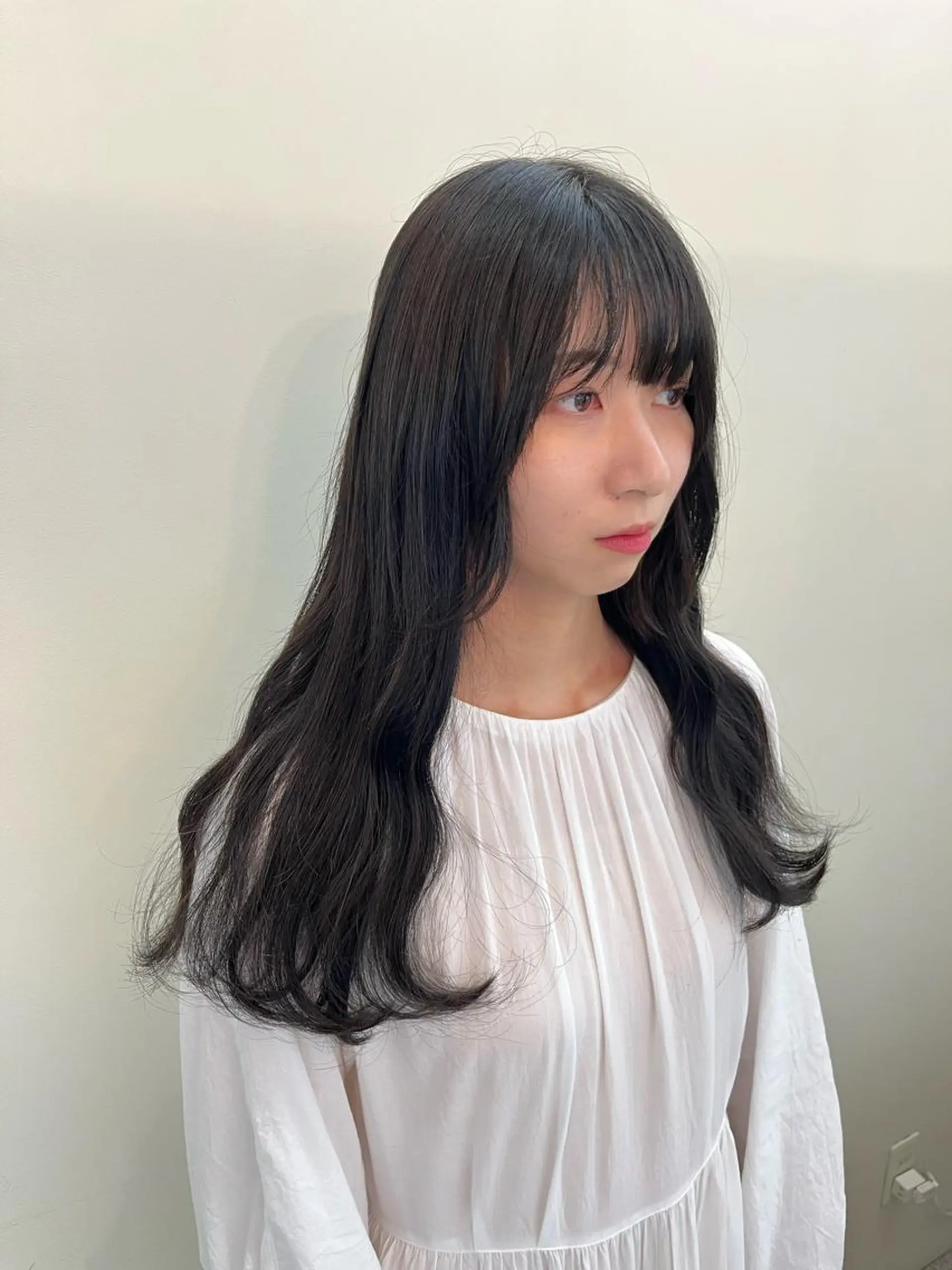 ロング カラー エクステ ハイトーン 💭黒崎ハルカのヘアスタイル