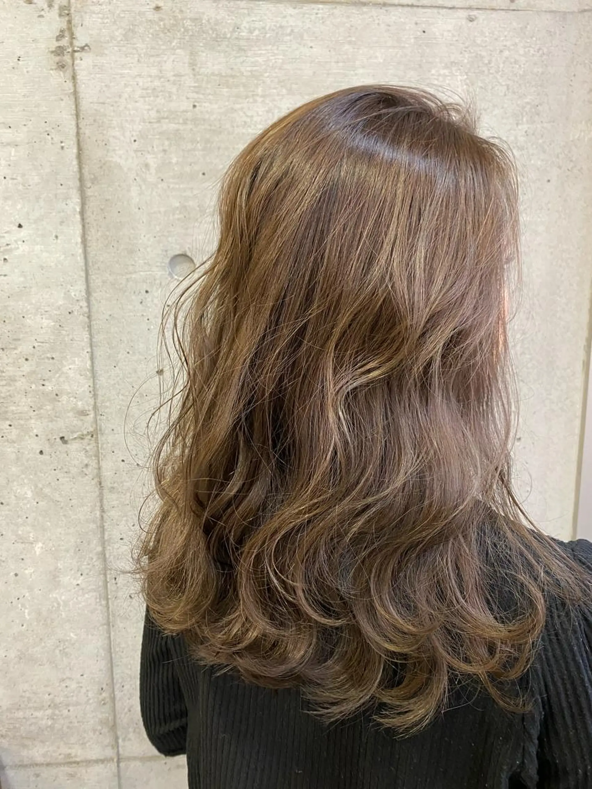 ロング カラー アッシュ ベージュカラー ヘアカラー 大栗 佑也  髪質改善のヘアスタイル