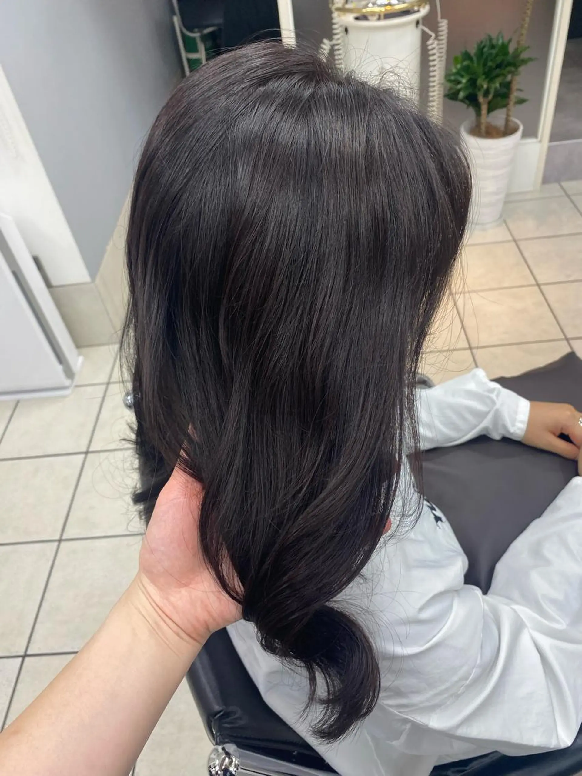 セミロング カラー 星野 菜月のヘアスタイル