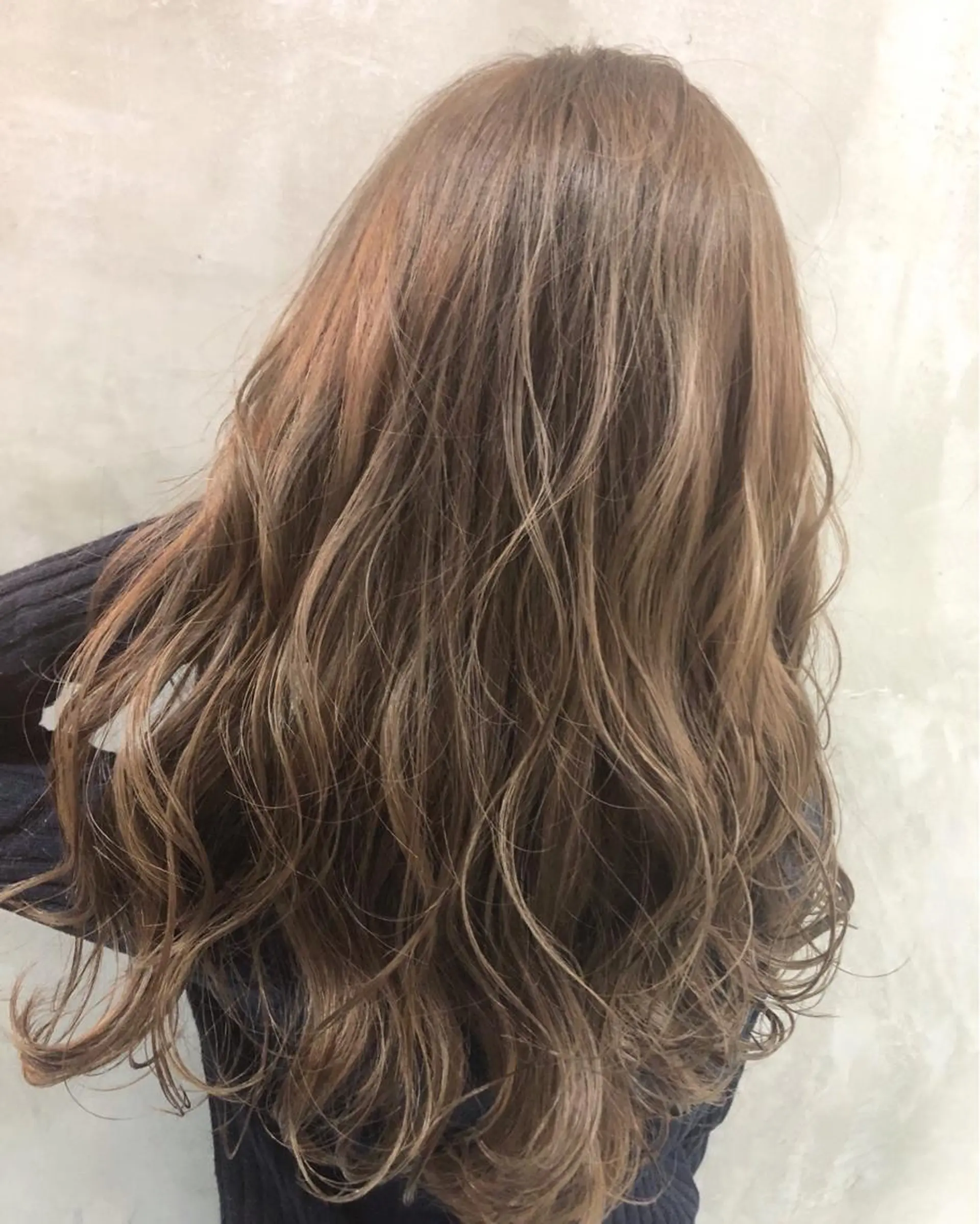 セミロング カラー Ways TOKYO所属・北間 寛哉のヘアスタイル