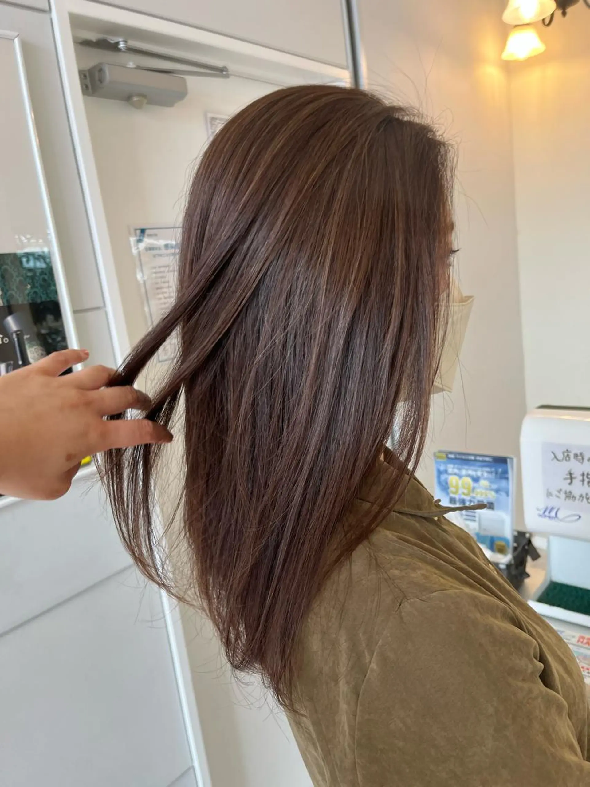 セミロング ハイライト ベージュカラー/ いぢちるみのヘアスタイル