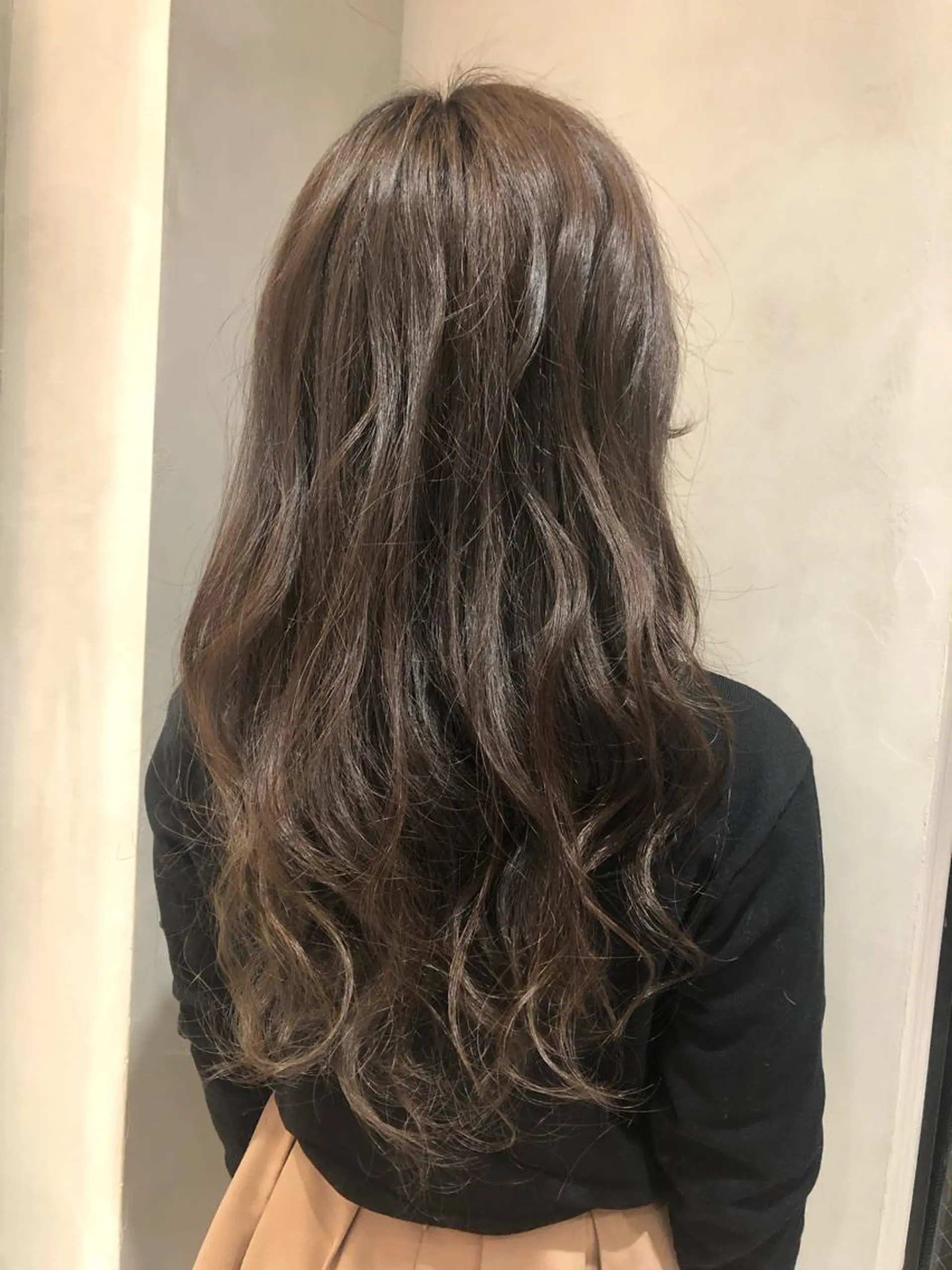 ロング ヘアカラー トリートメント ヘッドスパ ヘアセット カジュアルを女っぽく 𝗮𝘆𝗮𝗰𝗼のヘアスタイル