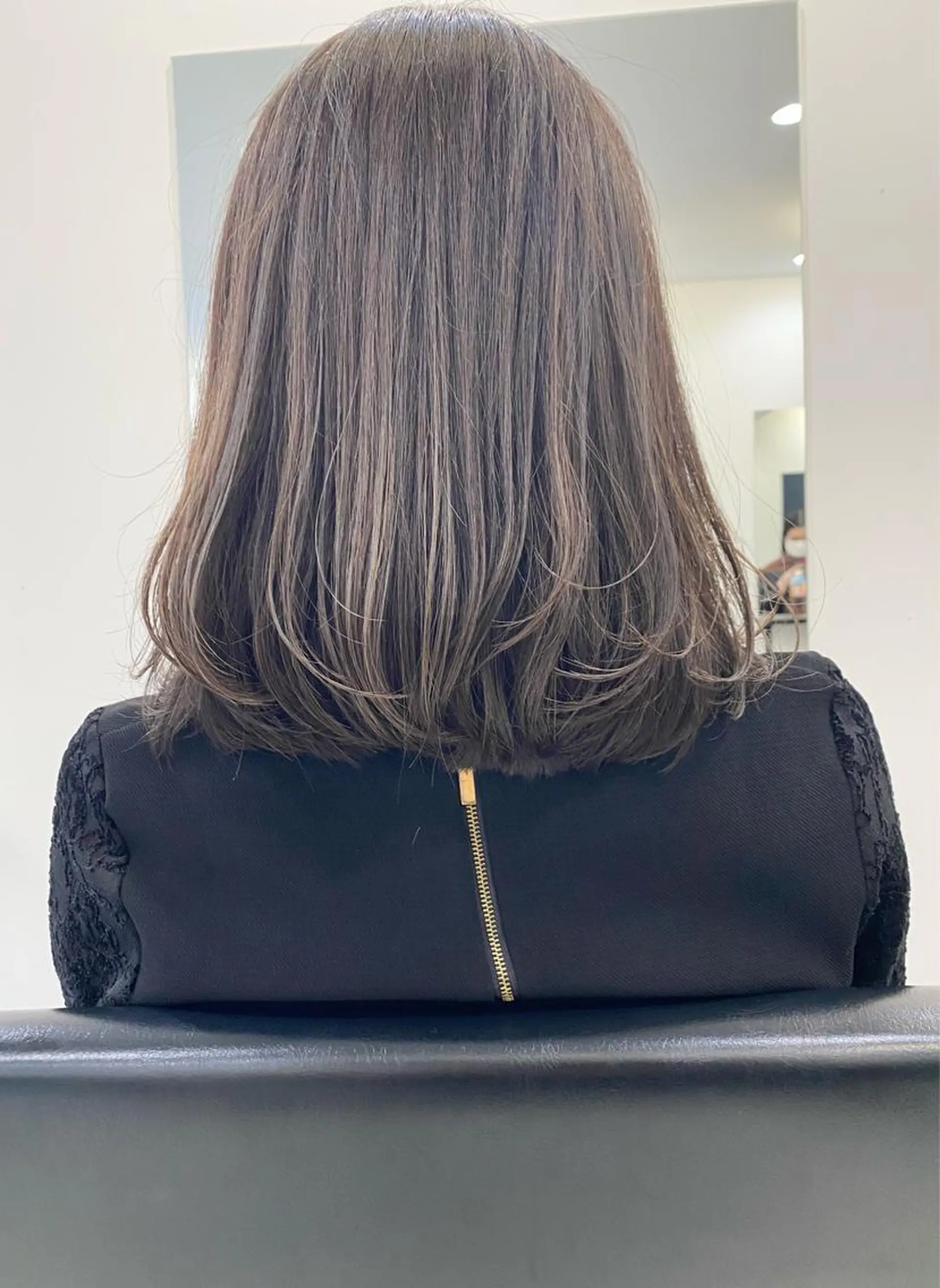 ミディアム ボブ ハイライト opus 店長大和 レイヤー/赤み消しのヘアスタイル