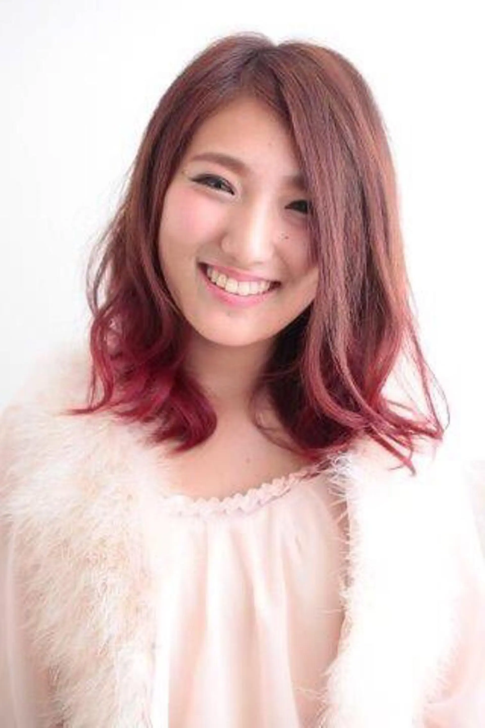 ミディアム カラー カット ヘアカラー トリートメント swordlief 鶴見店のヘアスタイル