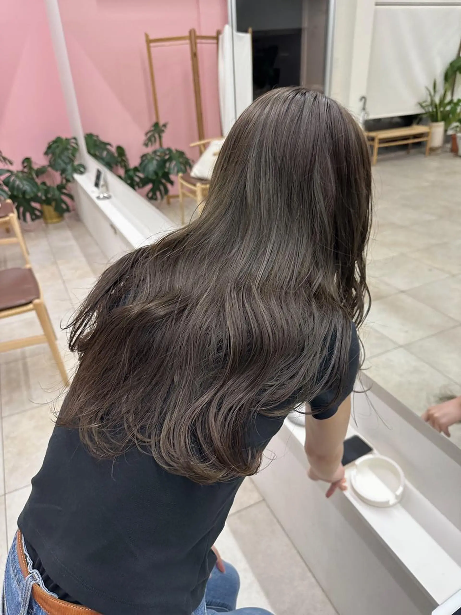 ロング カラー ブリーチ 透明感カラー ハイライトカラー ハイライト 平井 深優のヘアスタイル