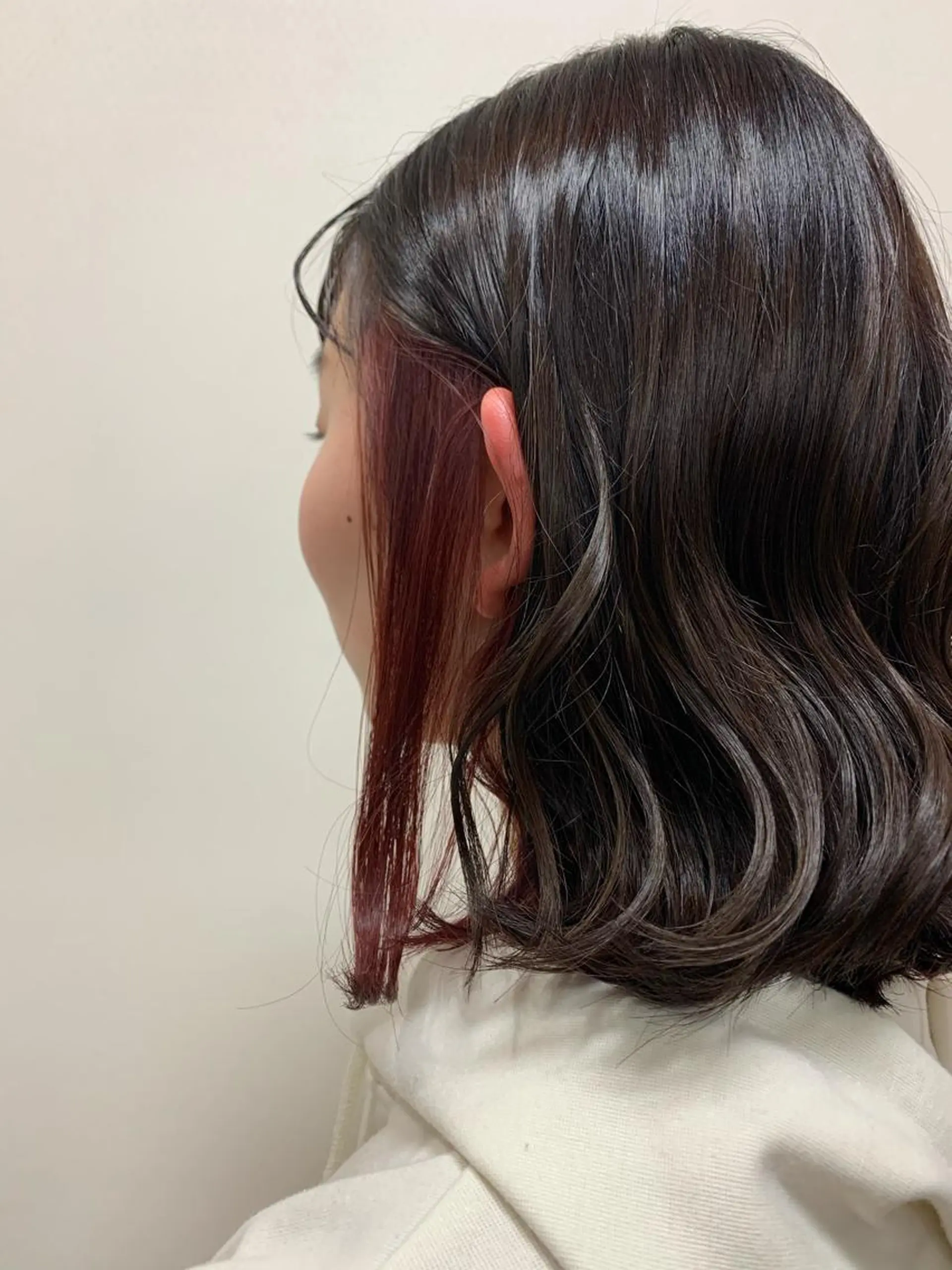 ミディアム おせ ちさとのヘアスタイル