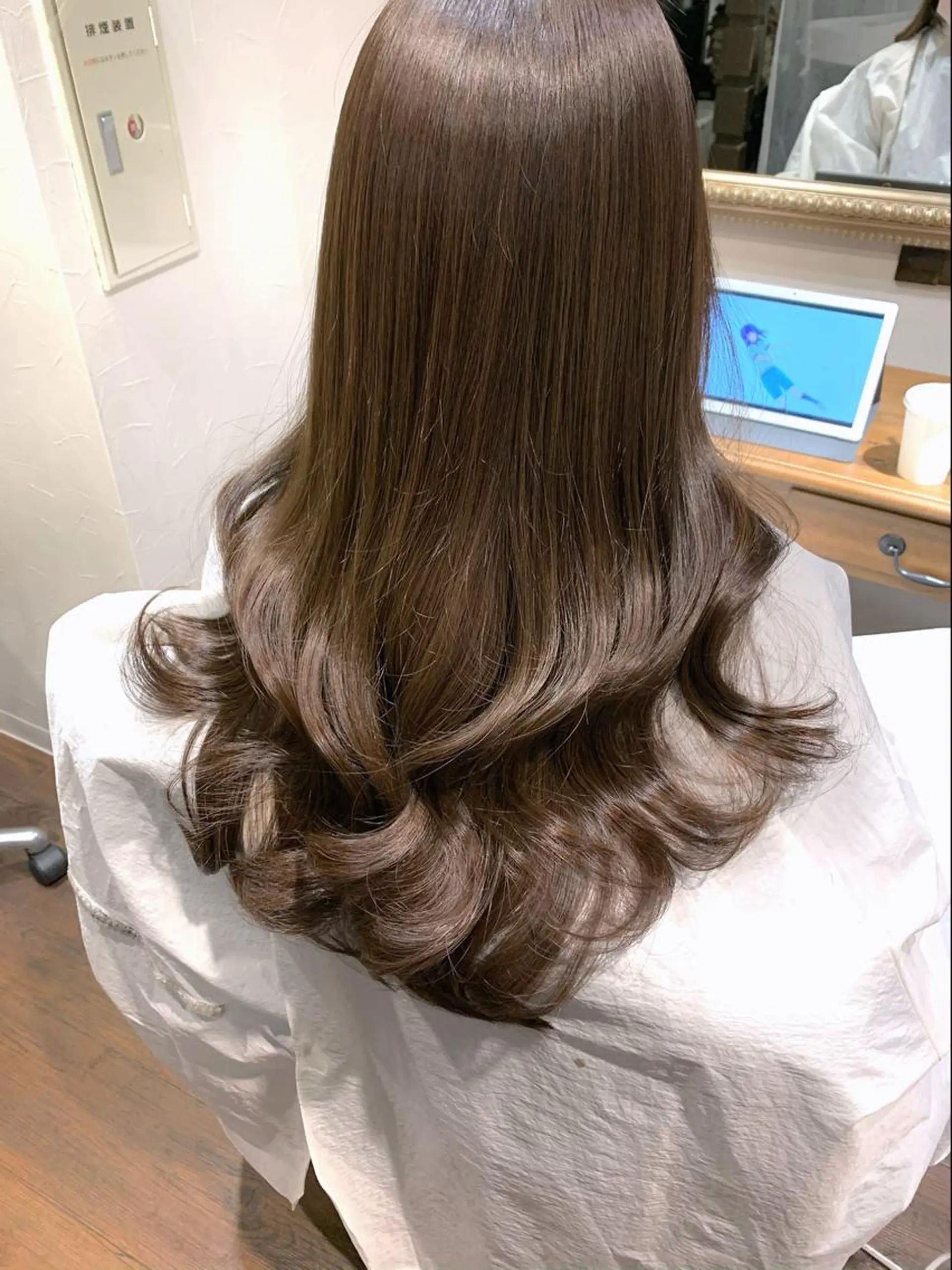 ロング カラー ヘアアレンジ 柔らか垢抜けｶﾗｰと ｶｯﾄ🫧ASUKAのヘアスタイル