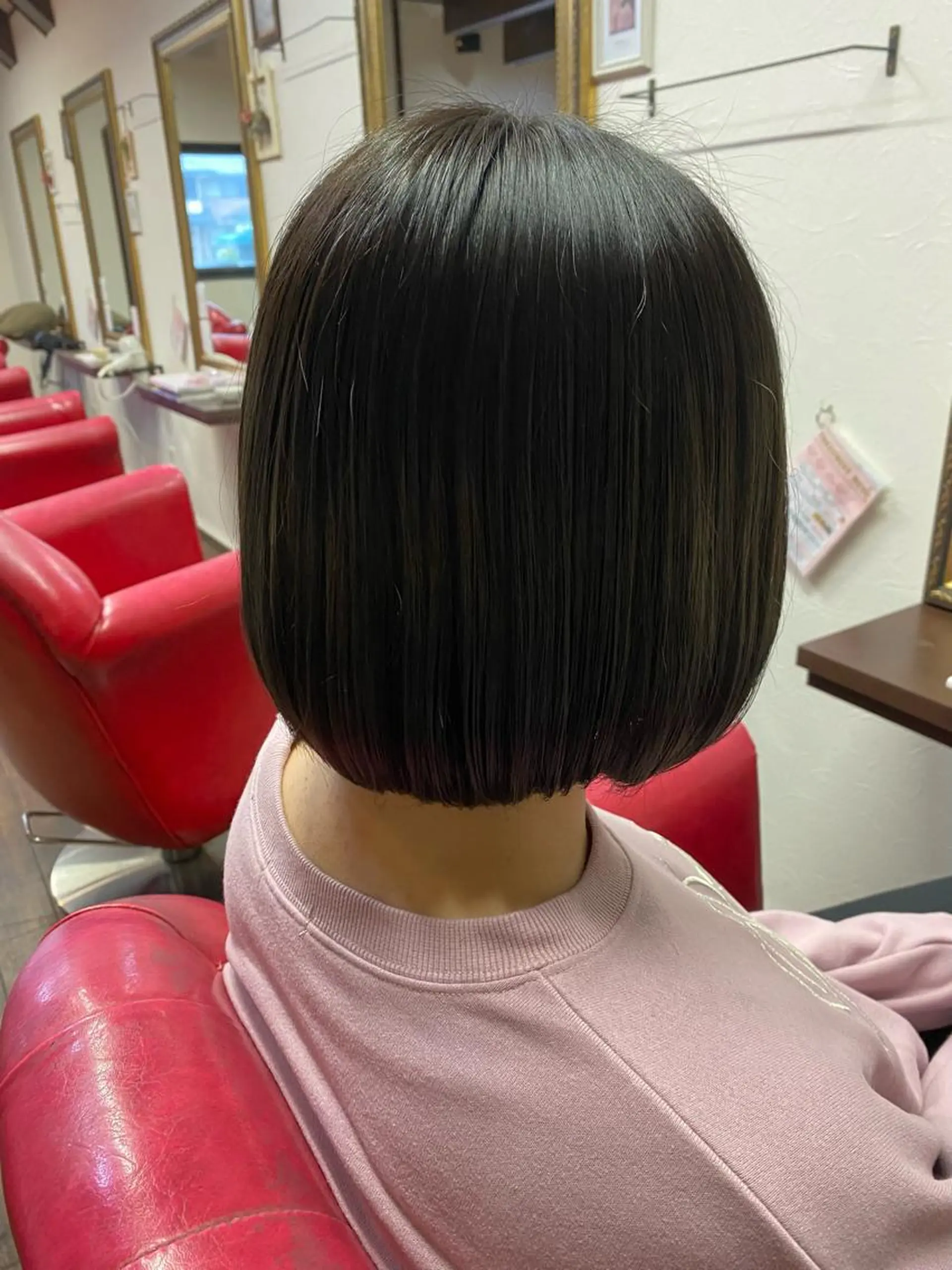 ショート カラー モウリ マヒロのヘアスタイル