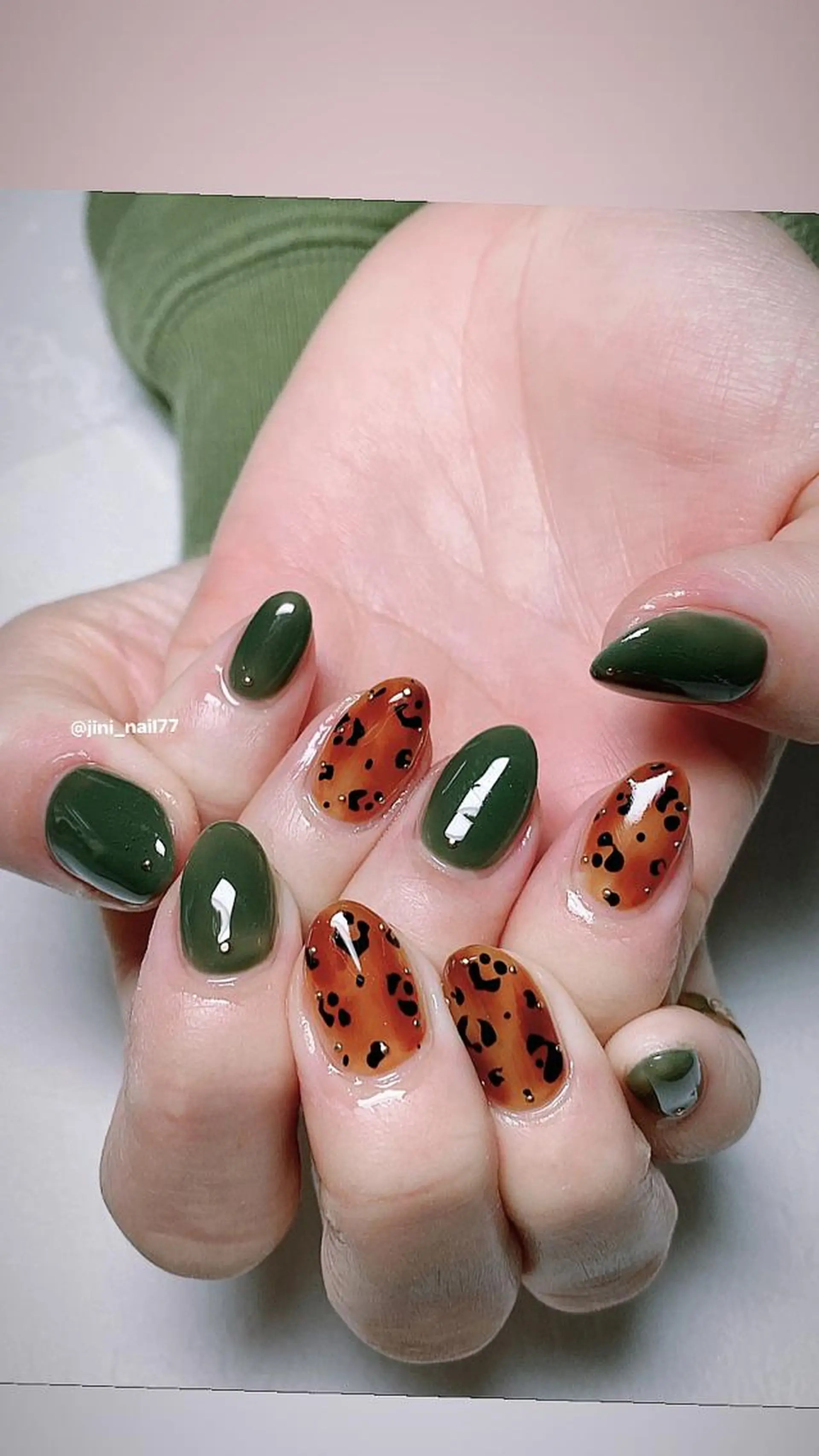 ネイル JINI NAIL所属・ジニ ネイルのネイルデザイン