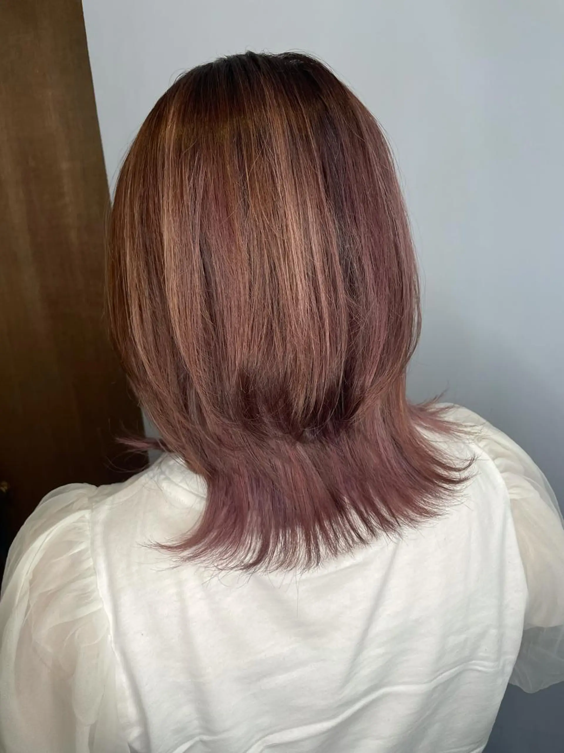 ミディアム カラー 平田 怜のヘアスタイル