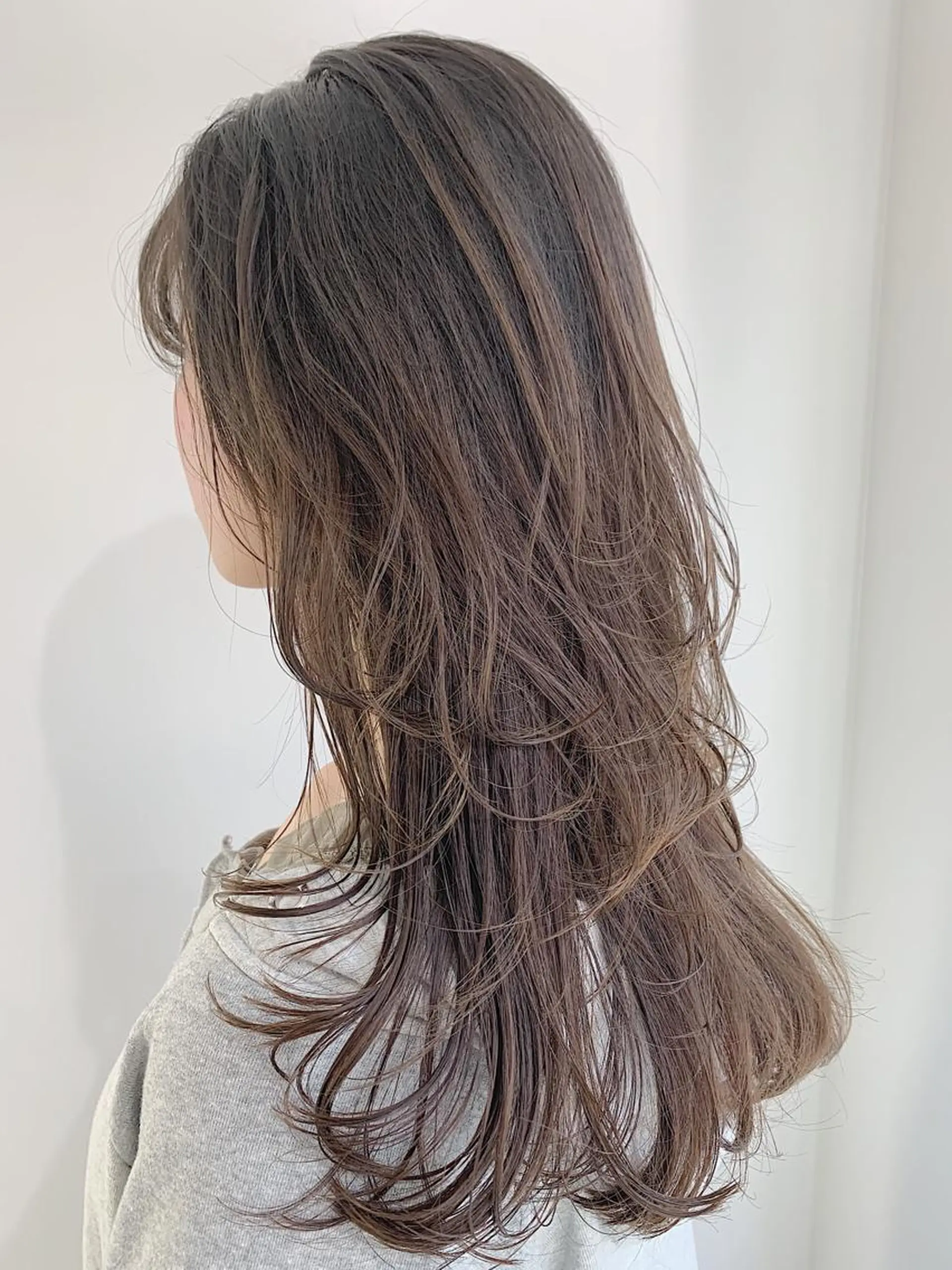 ロング カラー ヘアアレンジ アディクシーカラー ベージュカラー グレージュ ハイライトカラー イルミナカラー カット ヘアカラー トリートメント ヘッドスパ ヘアセット レイヤーカット/艶髪 🎀笠原 優花🎀のヘアスタイル
