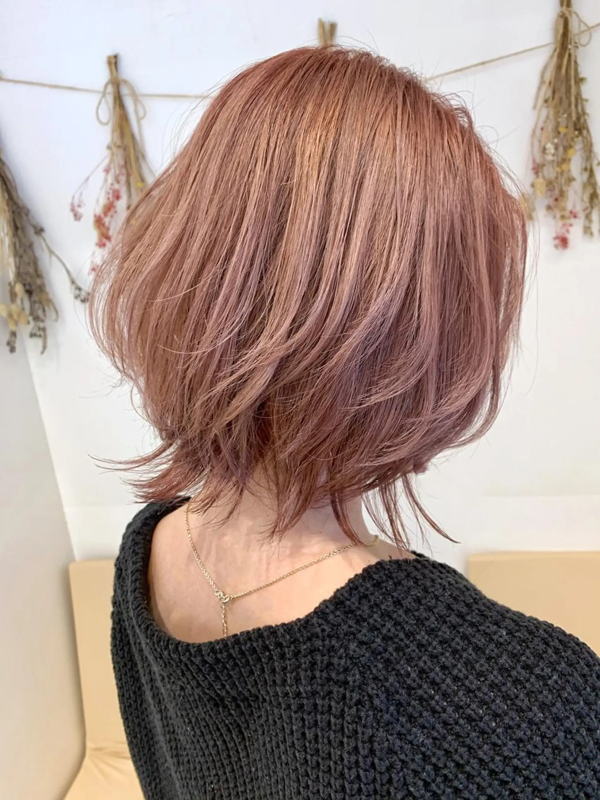 ミディアム カラー ベージュカラー ピンクカラー ピンクベージュ 学割 悟 韓国風艶髪縮毛矯正のヘアスタイル
