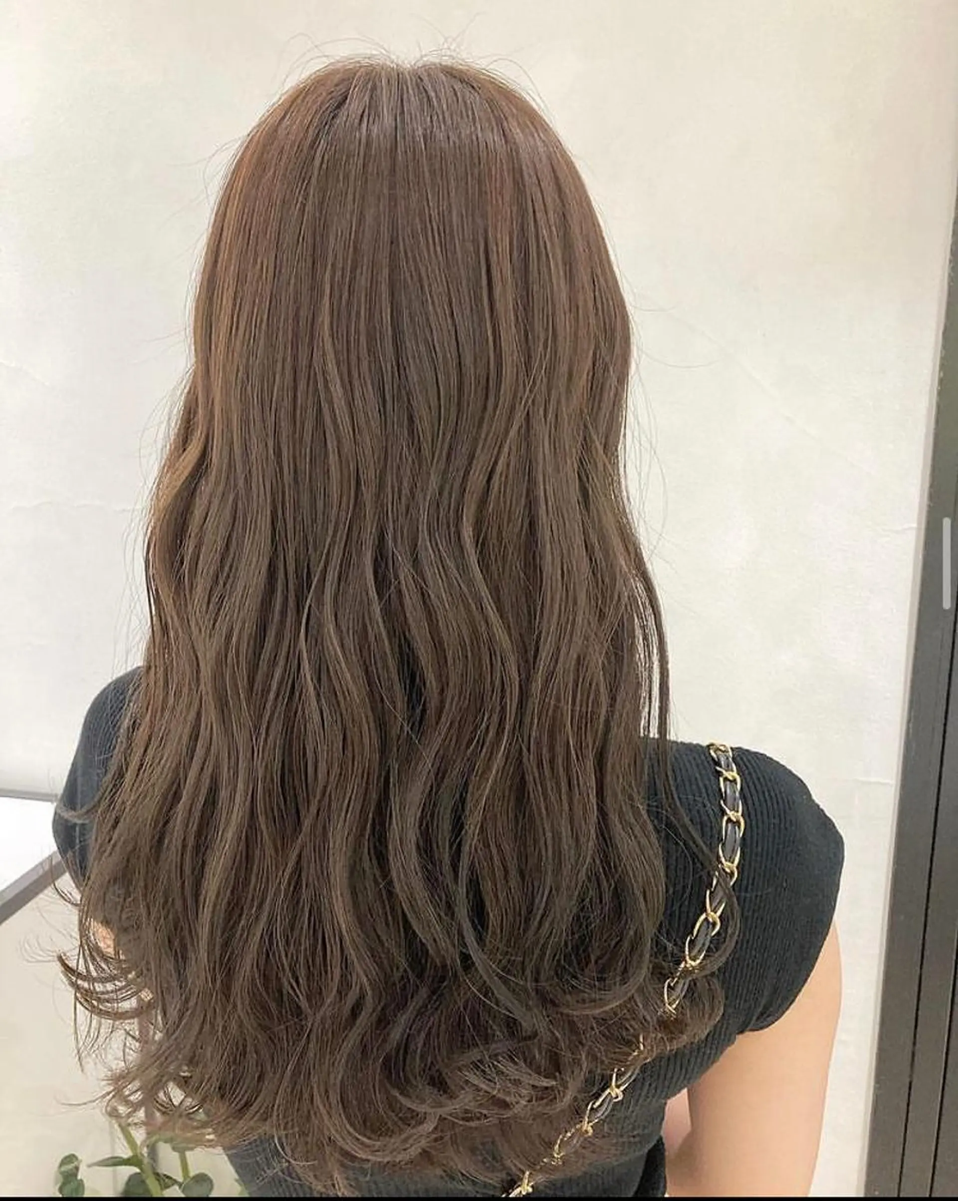 ロング カラー ヘアアレンジ ベージュカラー 透明感カラー グレージュ エグチ アキラのヘアスタイル