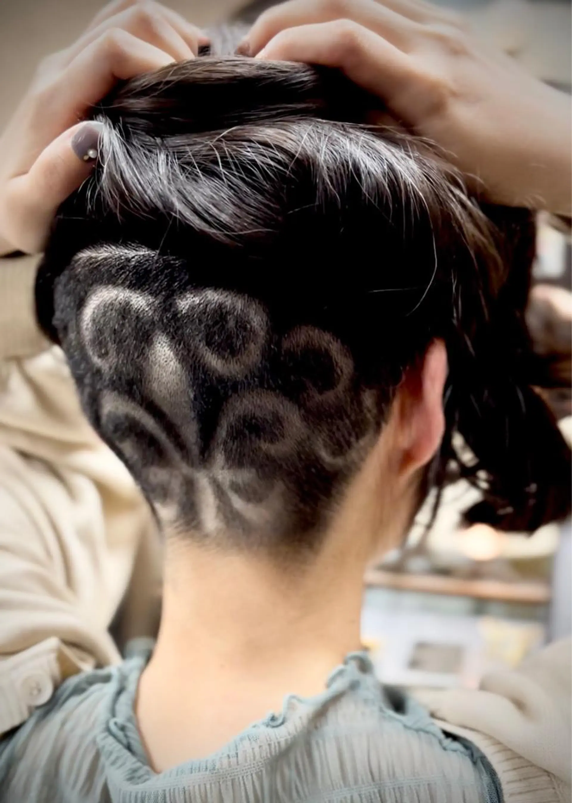 ミディアム ミディアムパーマ ハイライト レイヤーカット 縮毛矯正 刈り上げ Koichi Satoのヘアスタイル