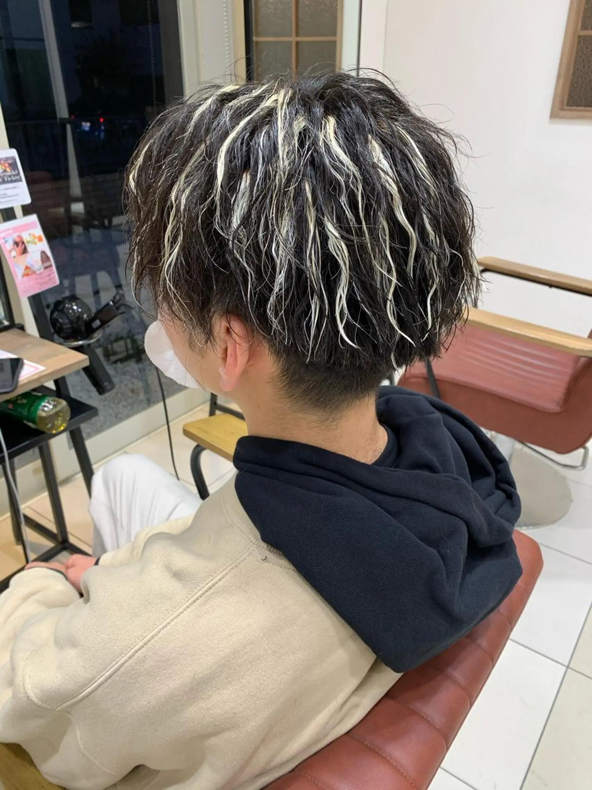 ショート ハイライト ヘアカラー 髪質改善カラーリスト /根本雄貴のヘアスタイル