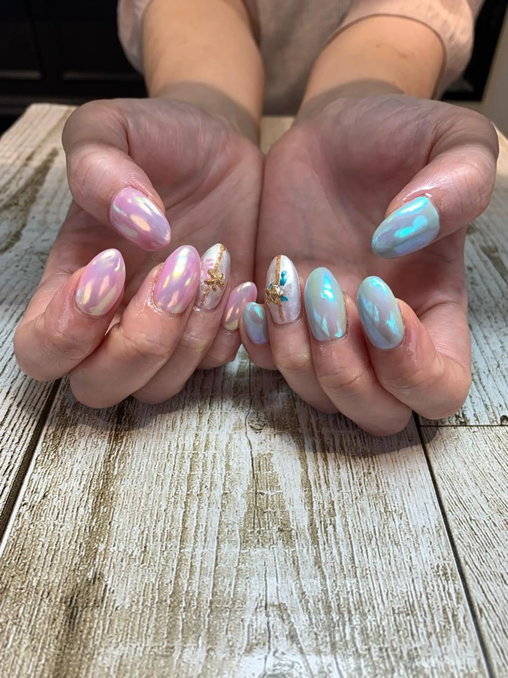 ネイル imymemine所属・渡邊 束紗のネイルデザイン