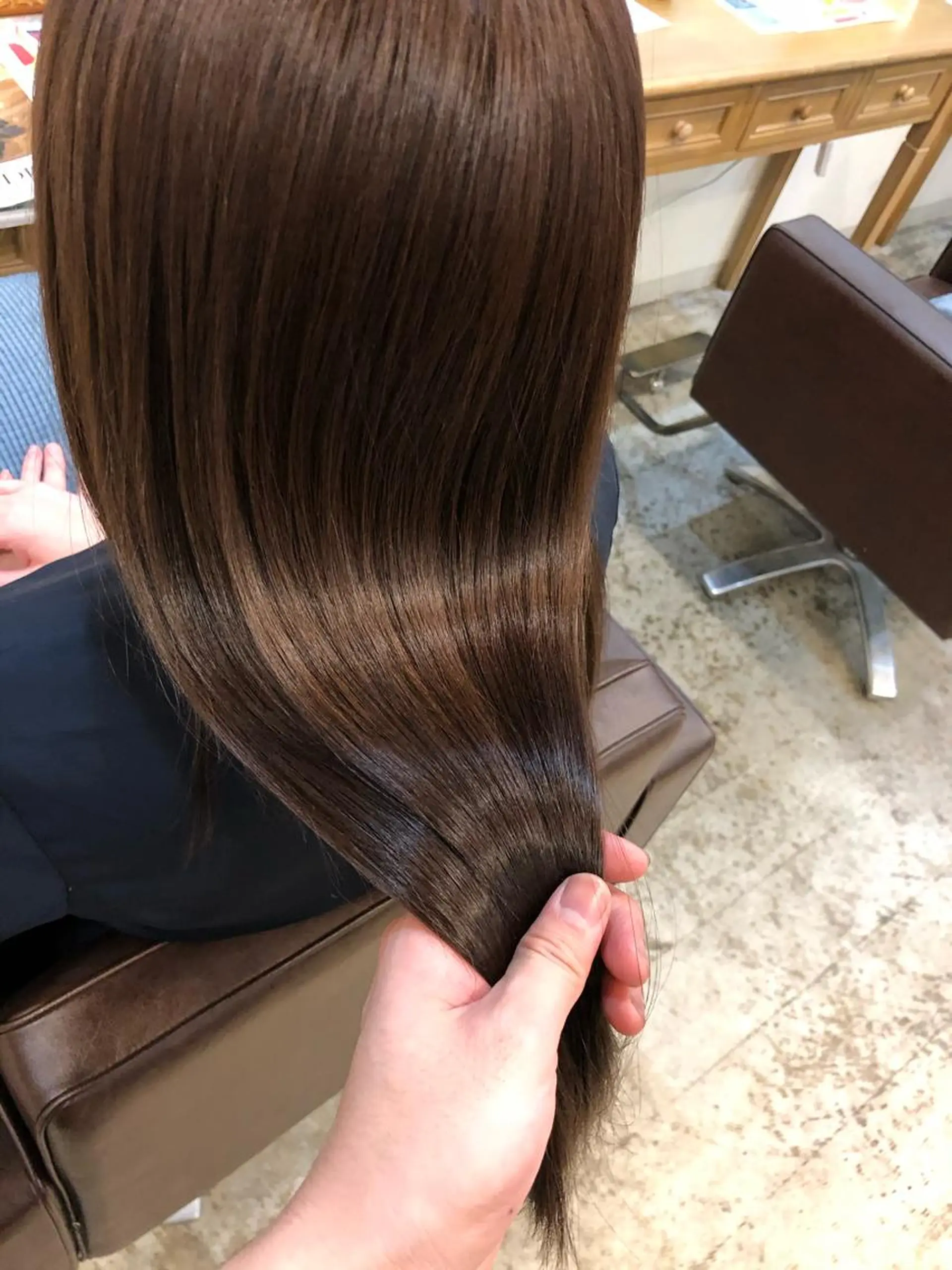 ロング 髪質改善、縮毛矯正 酸性縮毛矯正のヘアスタイル