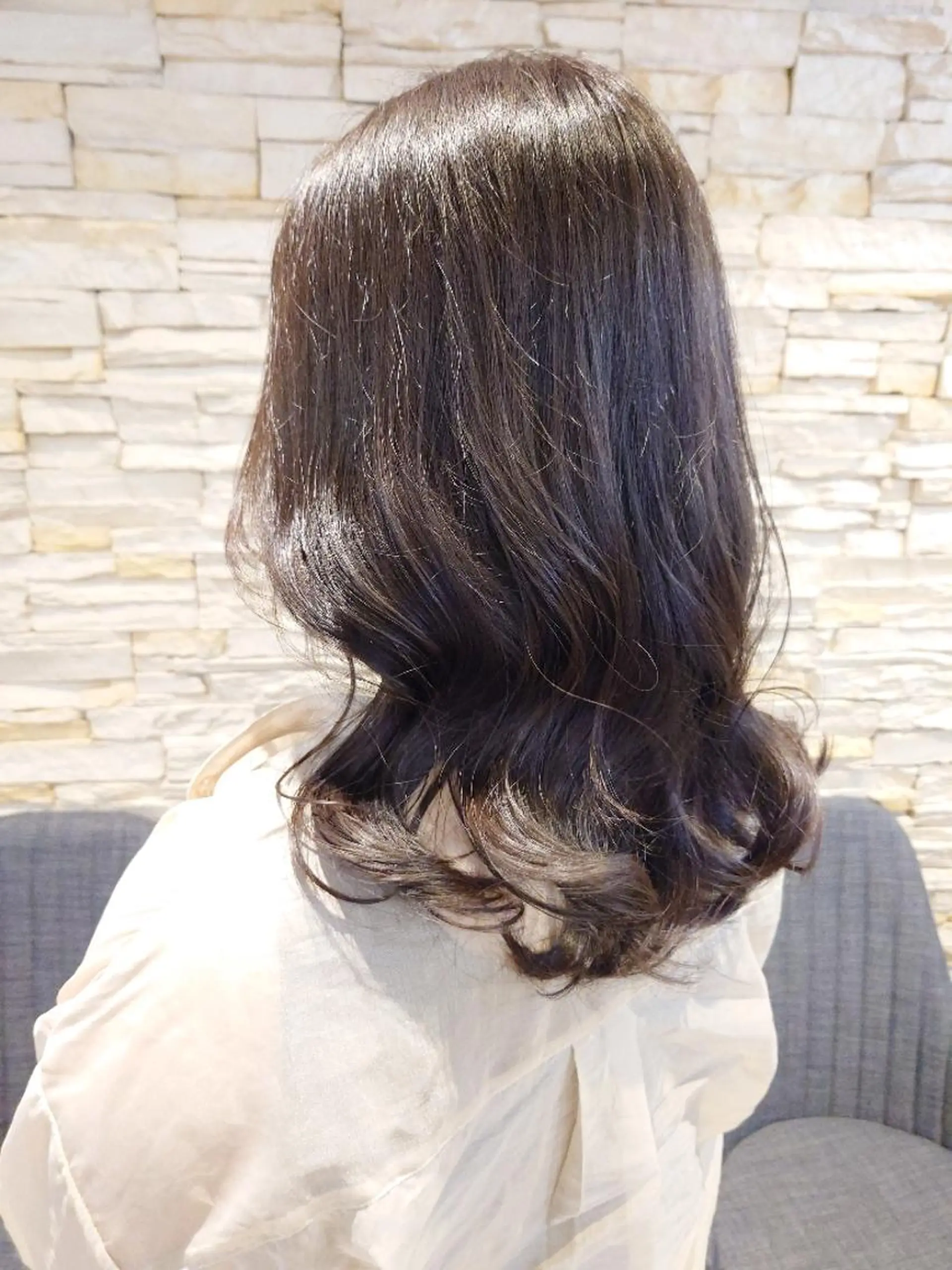 ミディアム 艶髪／透け感カラー ／ＲＹＯのヘアスタイル