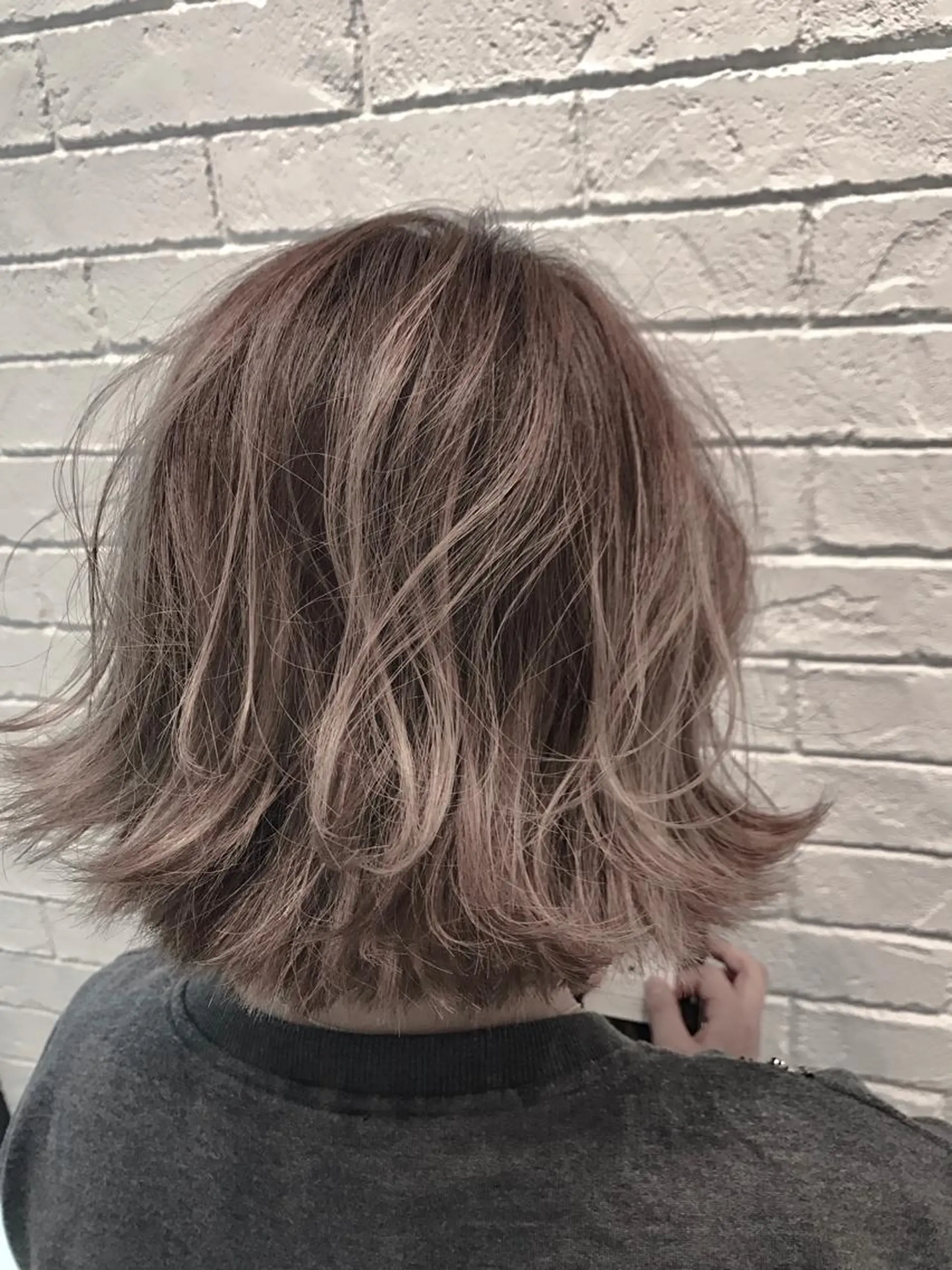 ショート カラー バレイヤージュ グレージュ ボブ レイヤーカット 【透明感、艶髪】西村 有司のヘアスタイル