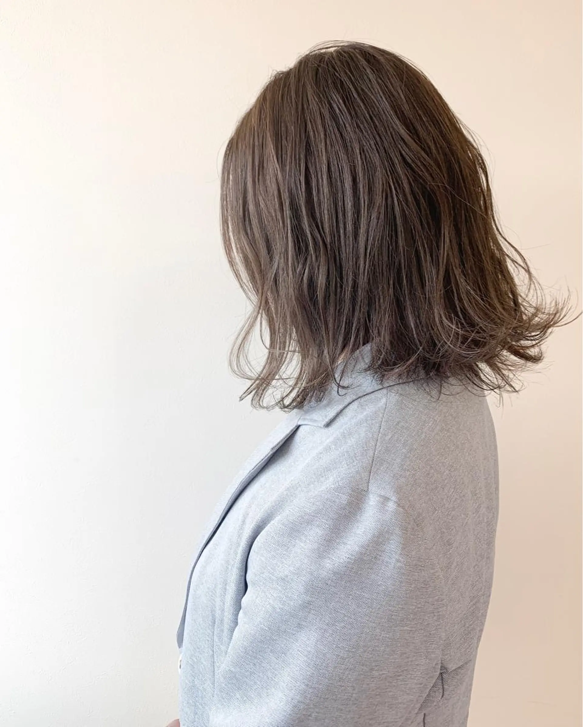 ミディアム カラー 透明感カラー グレージュ Roid 代表✨HIROのヘアスタイル