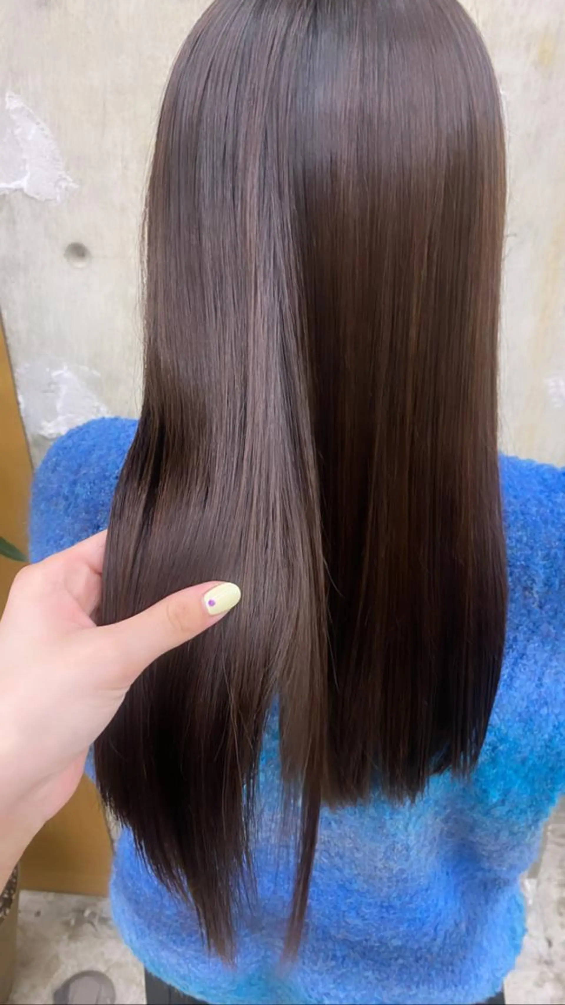 ロング パーマ KVELL ユナのヘアスタイル