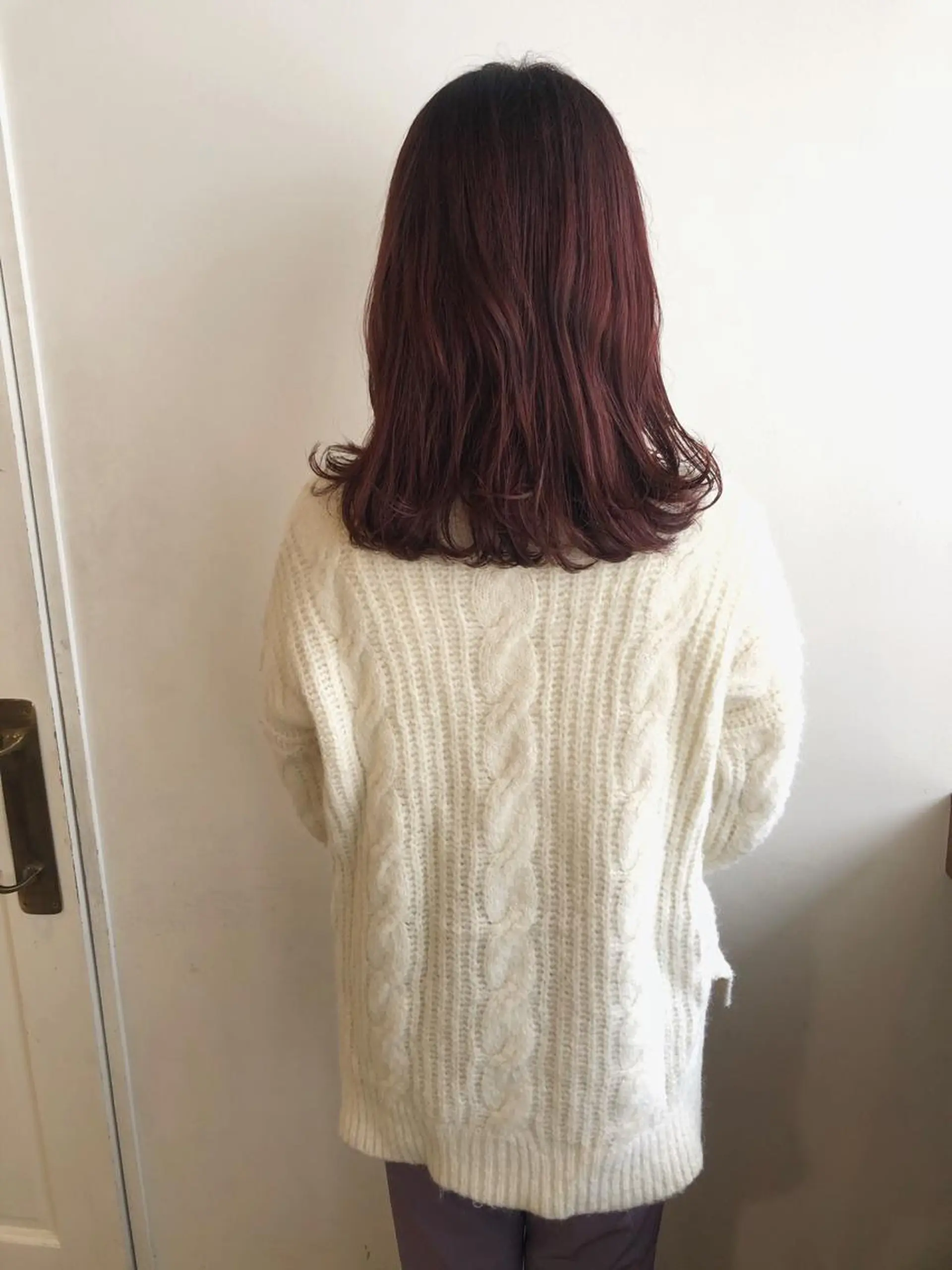 ミディアム カラー カット ヘアカラー トリートメント MIOベージュカラー 柔らかいカラーのヘアスタイル