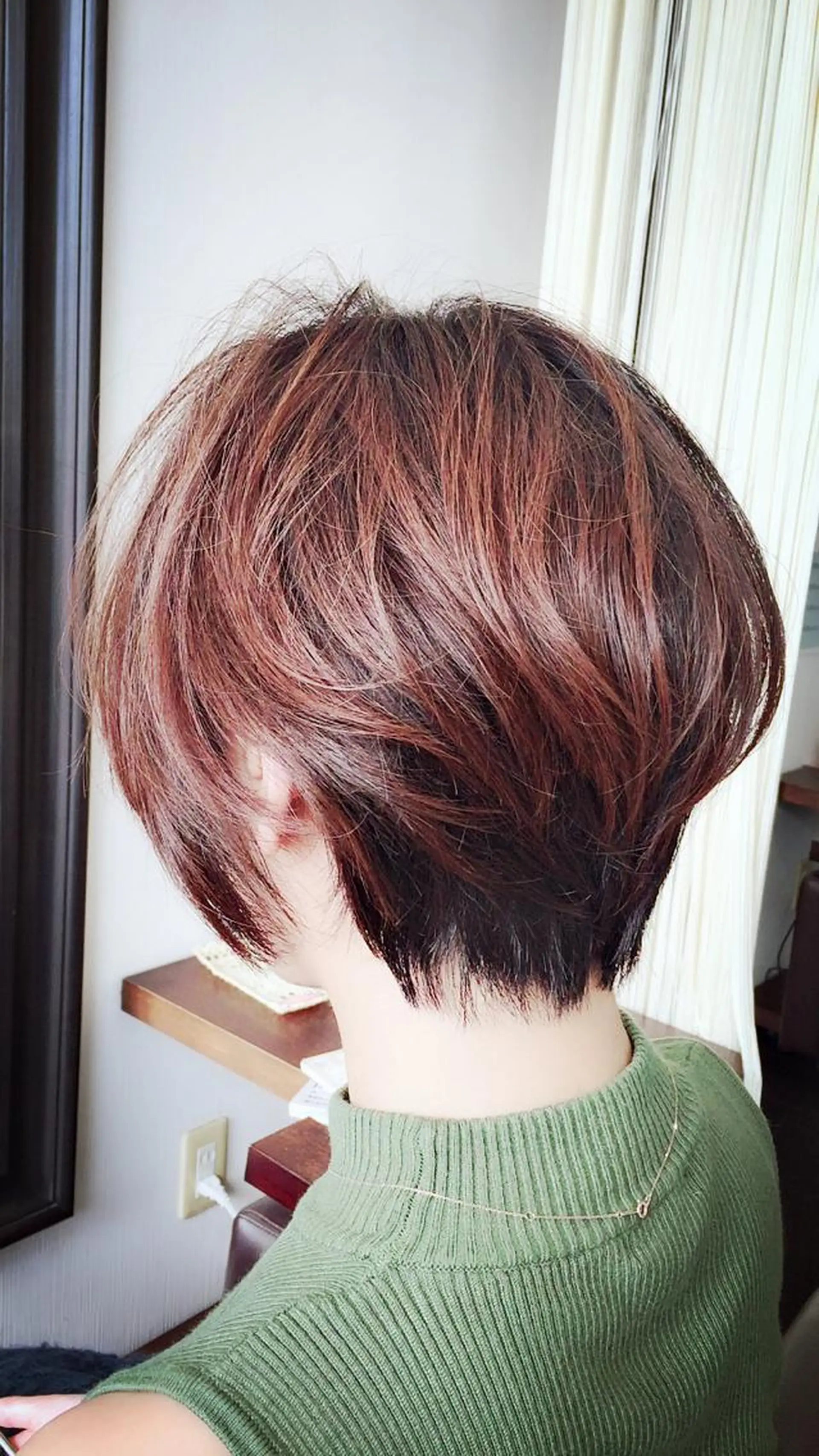 ショート カラー 阿久津 泰幸のヘアスタイル