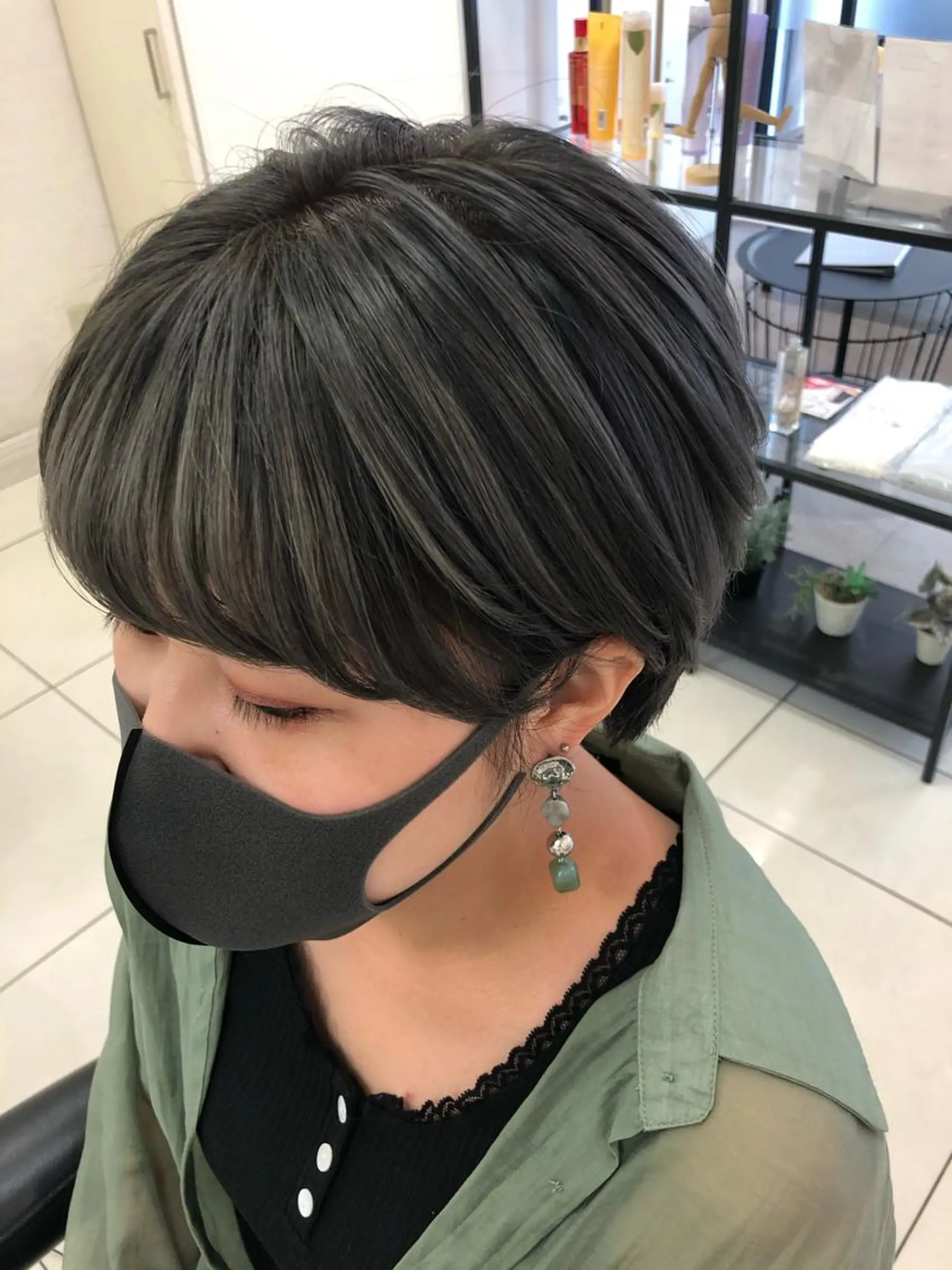 ショート カラー 渕向 克海のヘアスタイル