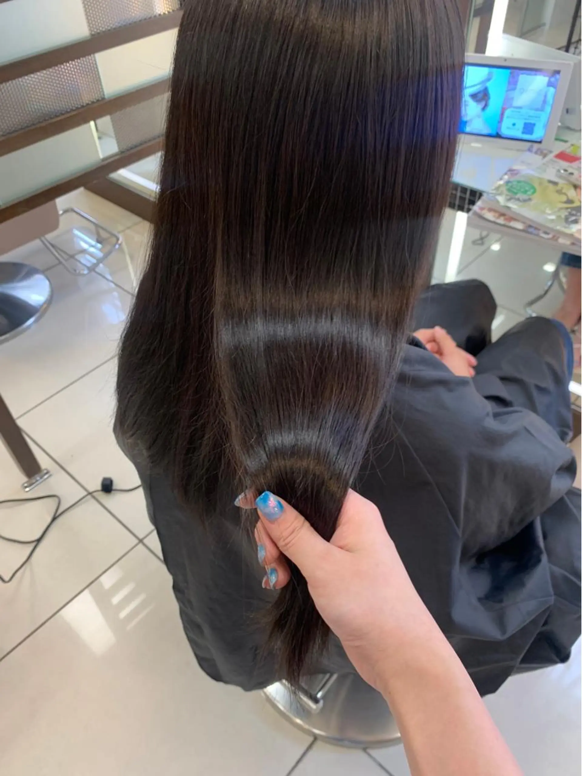 セミロング カット 縮毛矯正 トリートメント style 横浜のヘアスタイル