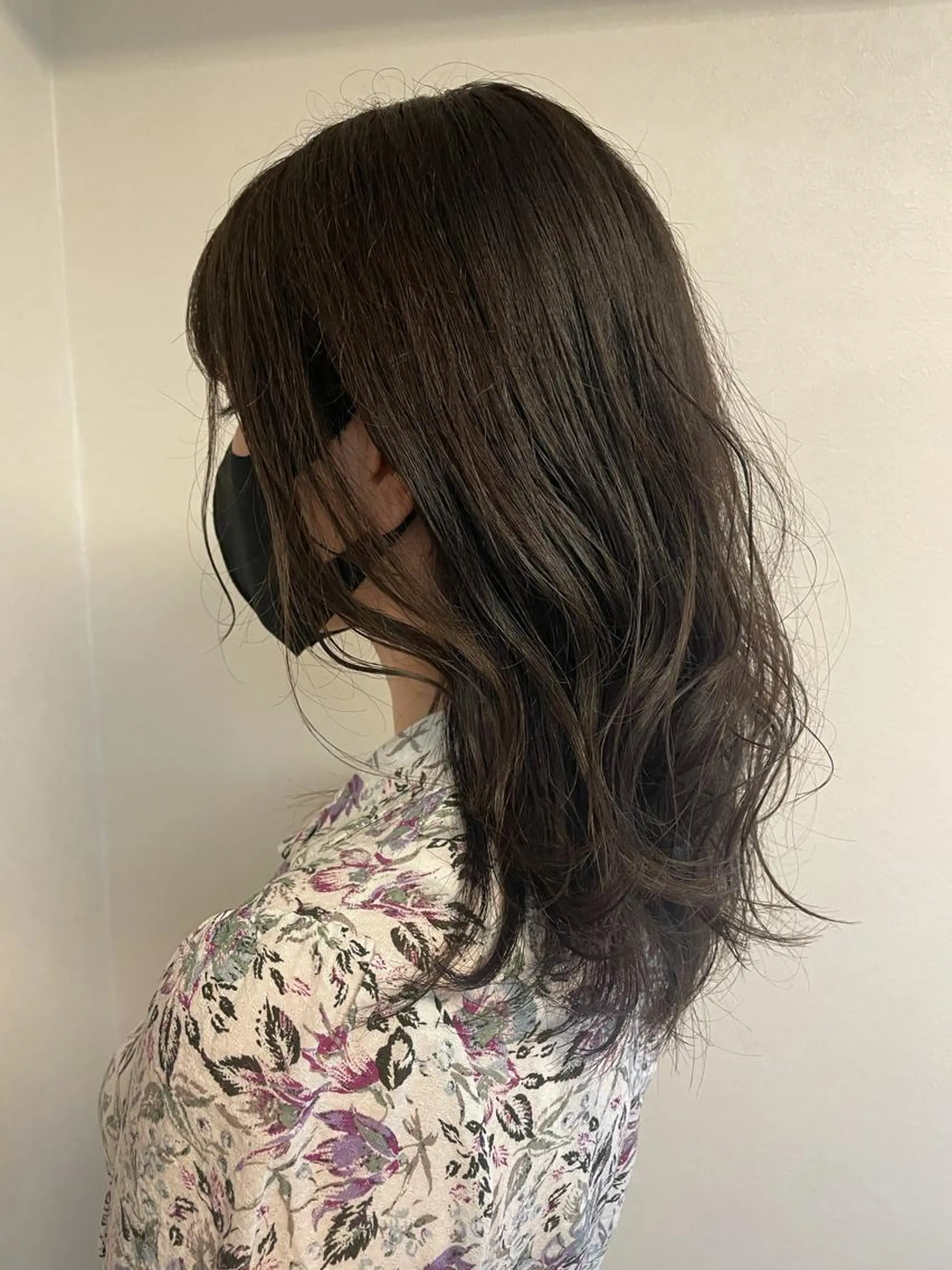 セミロング NATSUKA 403号室のヘアスタイル