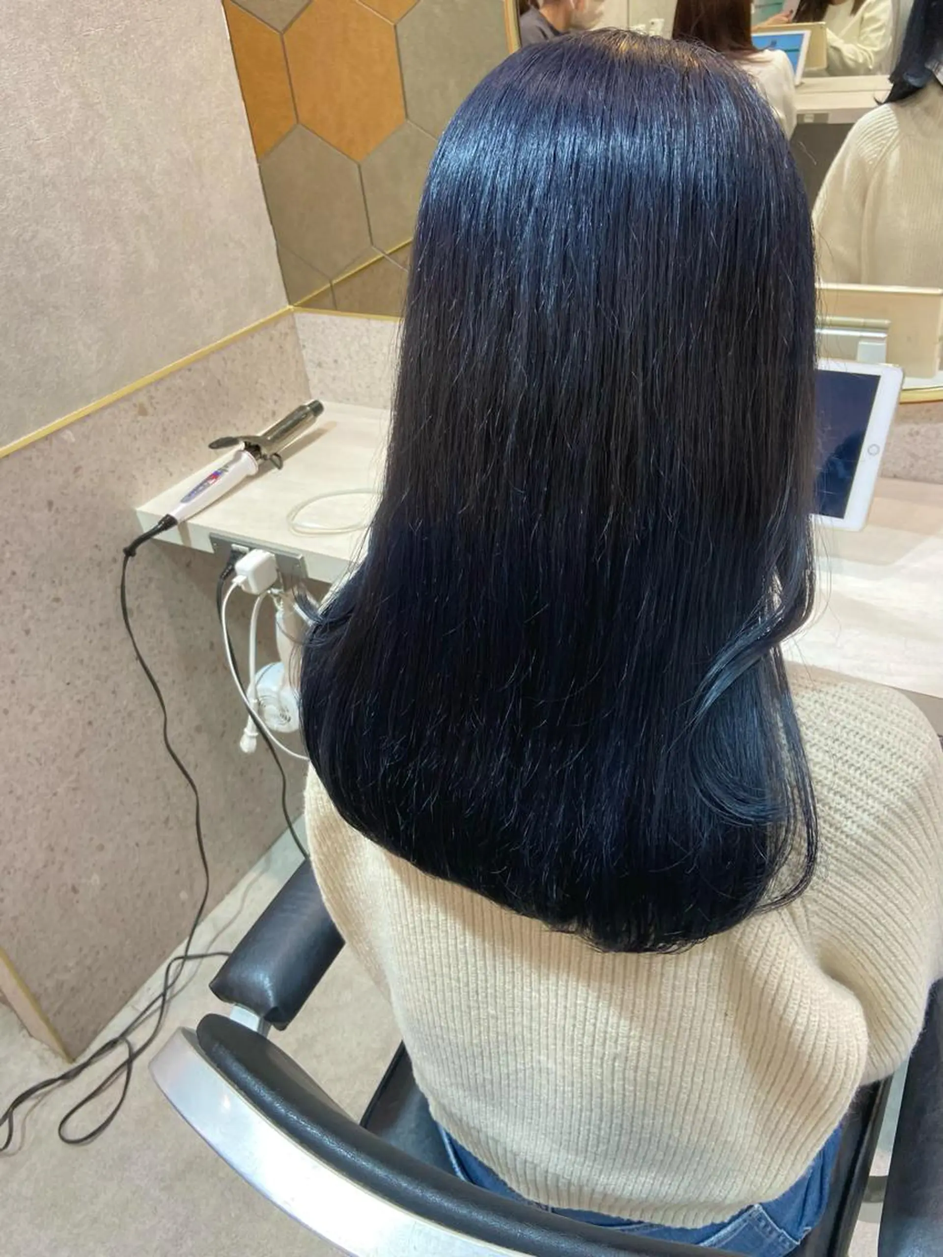 ロング カラー 黒髪 ブリーチ ブルーカラー ブルーブラック ダブルカラー 新宿/韓国ヘア 中明度カラー/かやのヘアスタイル