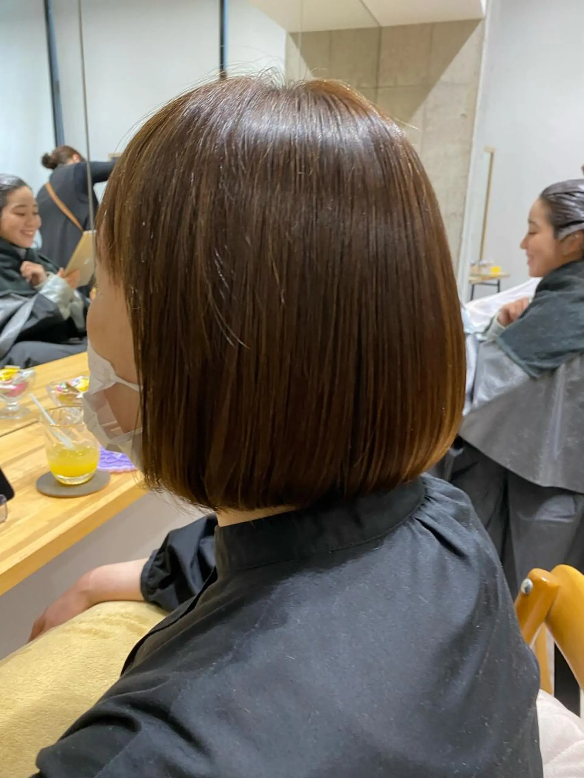 ミディアム カット 縮毛矯正 トリートメント 似合う髪型が 分からない方へのヘアスタイル