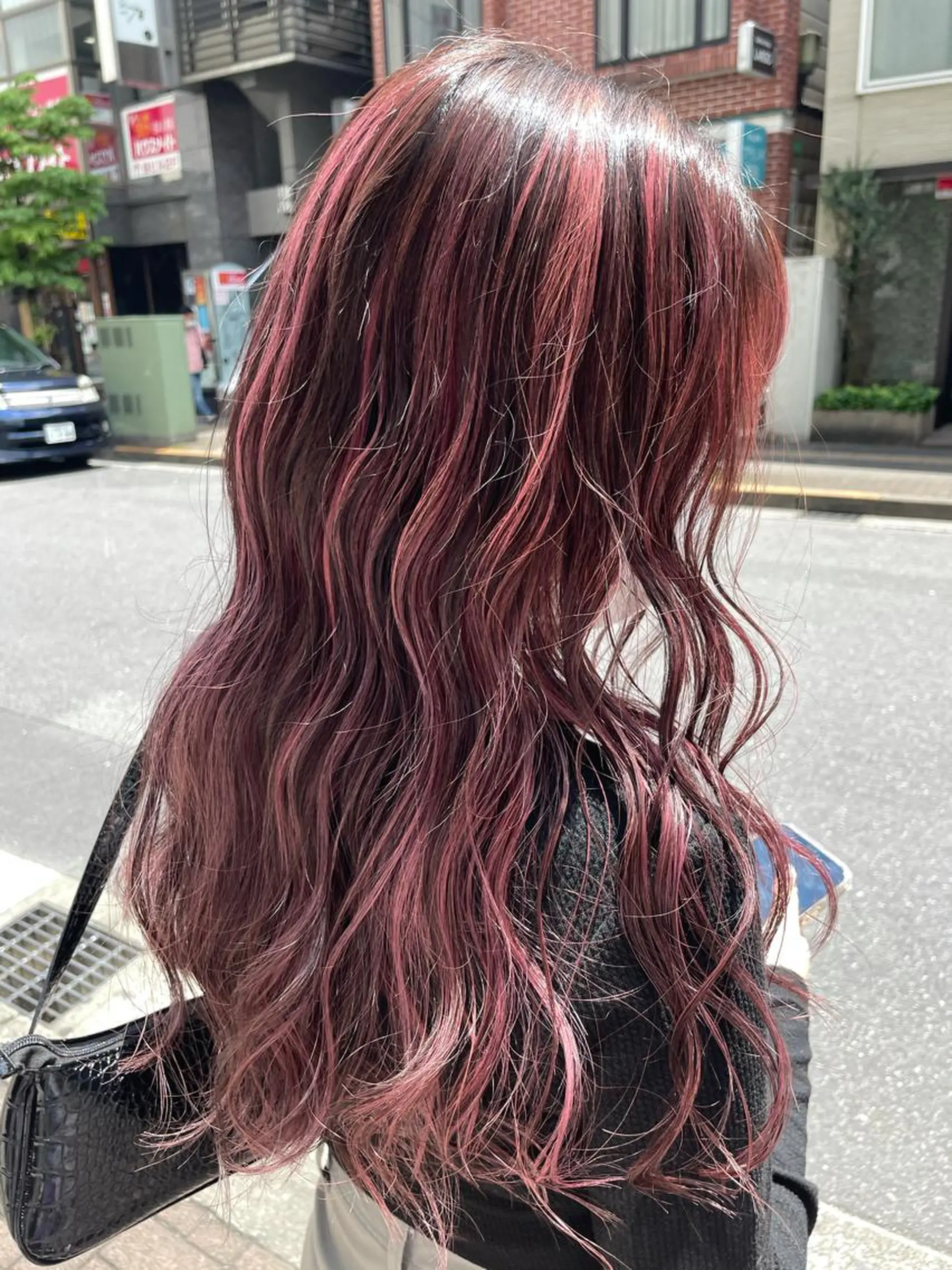 ロング カラー ハイライトカラー ピンクカラー ハイライト 個性派ネイル 🌼 ハルカ ♡の眉毛・アイブロウイメージ