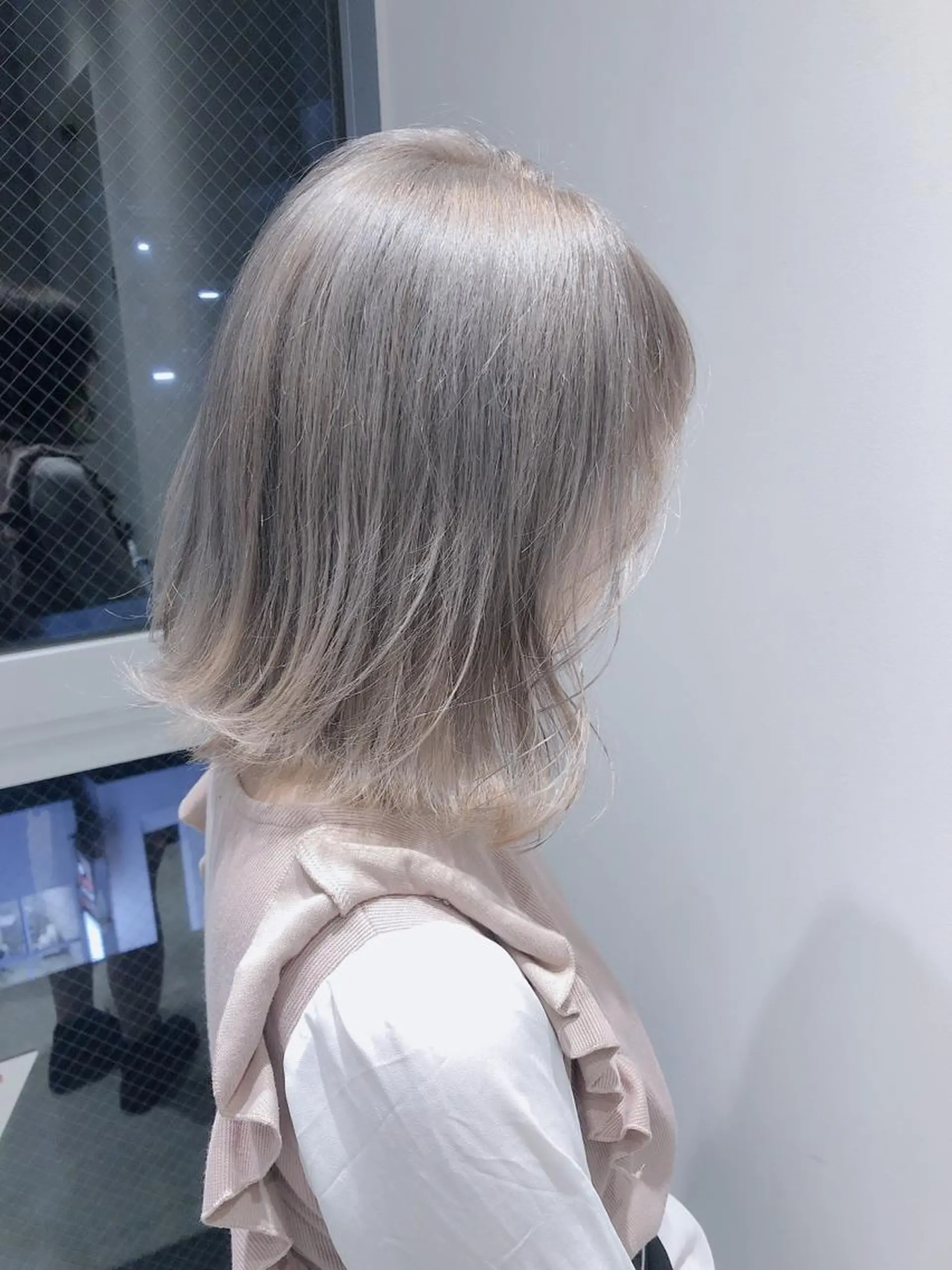 カラー アッシュ シルバー シルバーアッシュ ヘアカラー トリートメント レイヤーカット 古川洋之のヘアスタイル