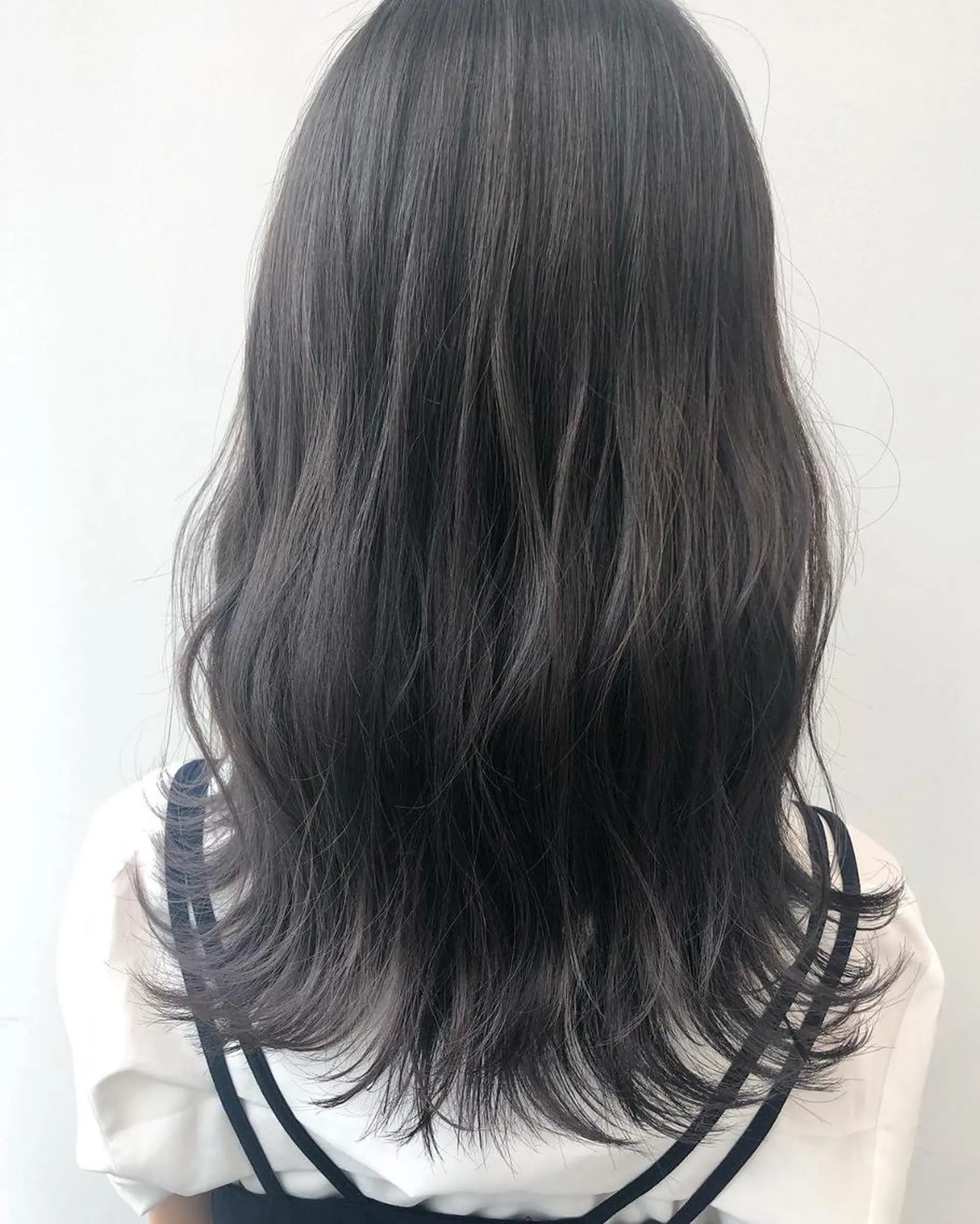 セミロング カラー 坂田 洋介のヘアスタイル