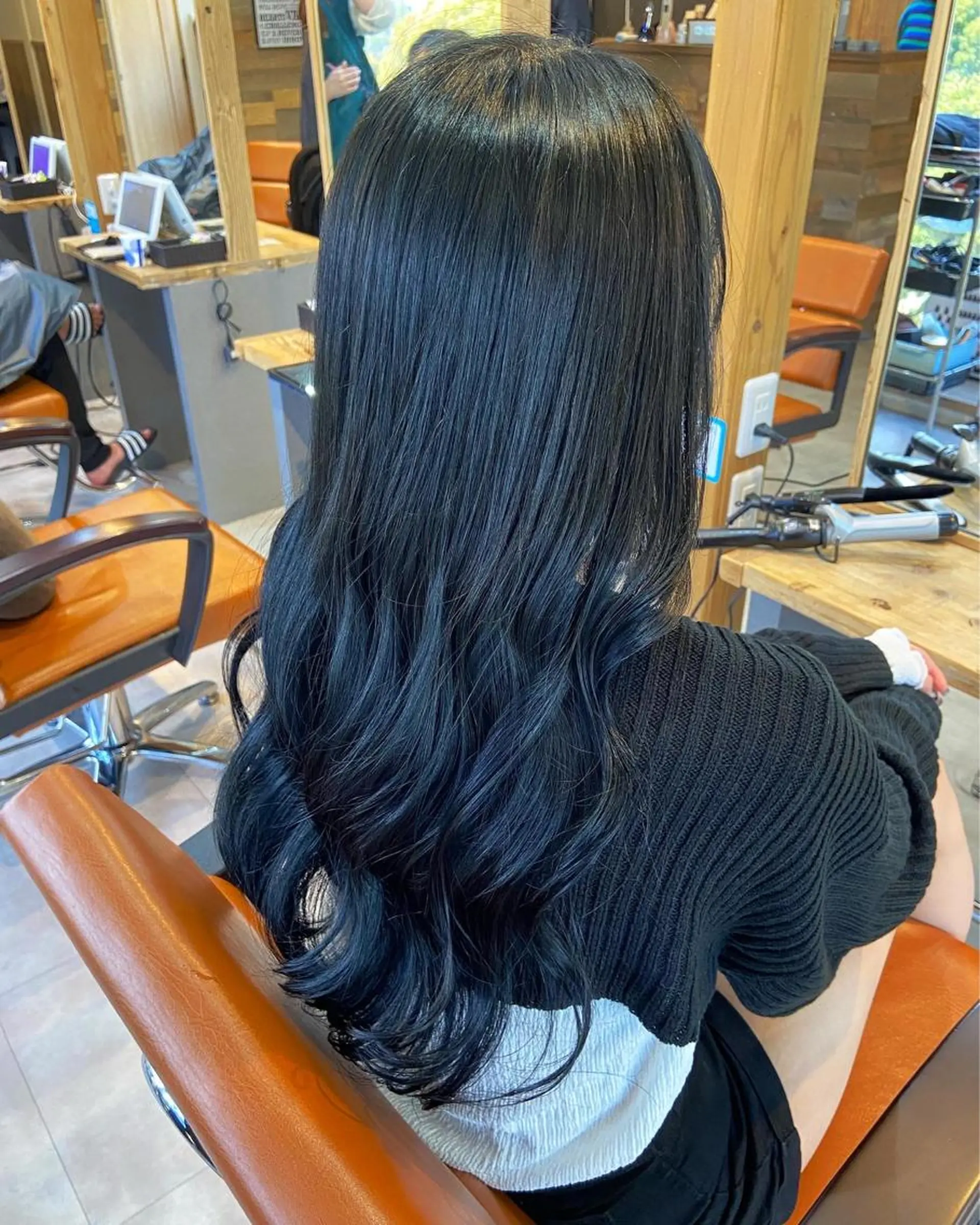ロング カラー 黒髪 ネイビーカラー 吉田 幸斗のヘアスタイル