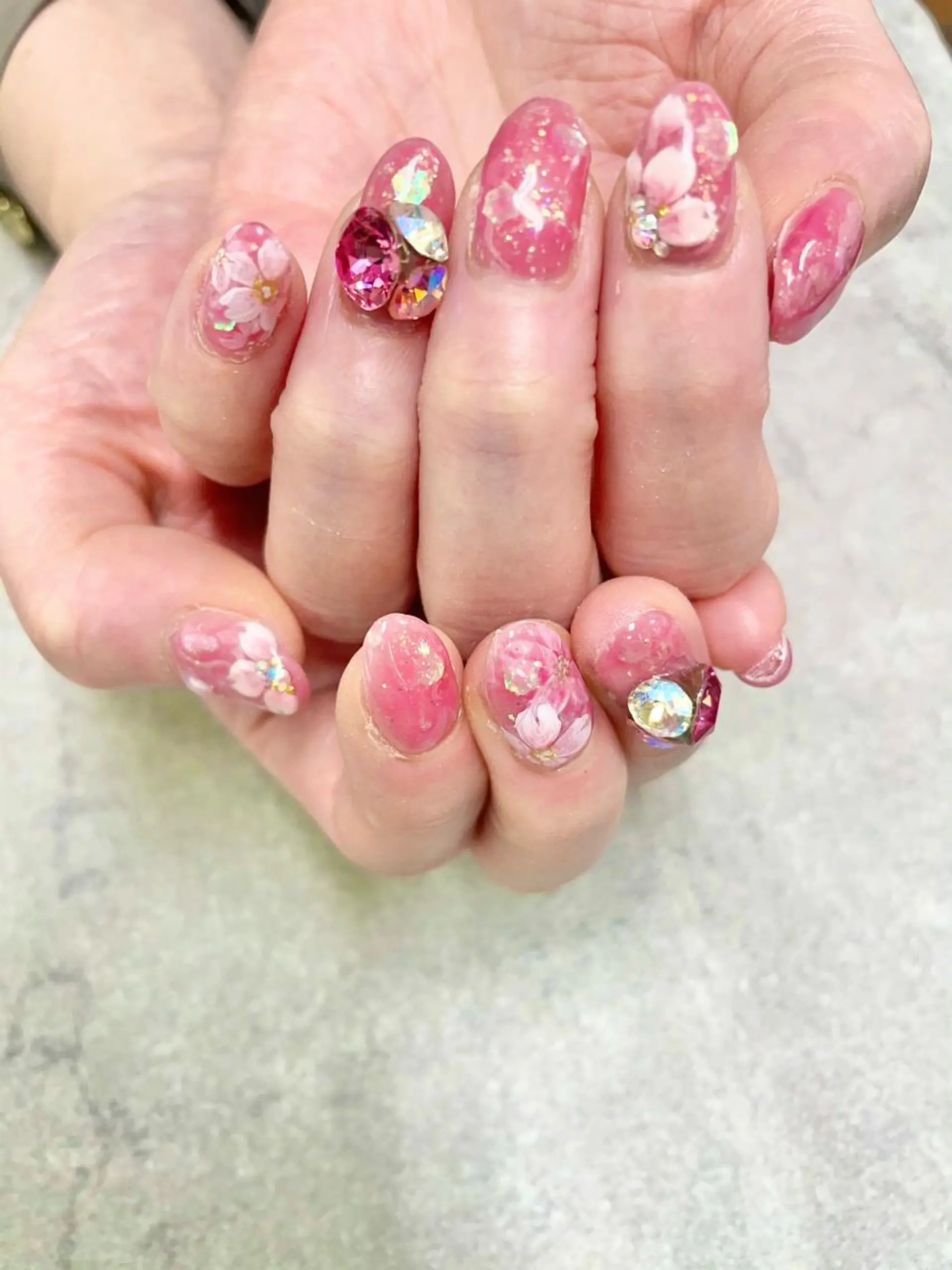 ネイル ピンク ストーンネイル ハンドネイル .N YUKIのネイルデザイン