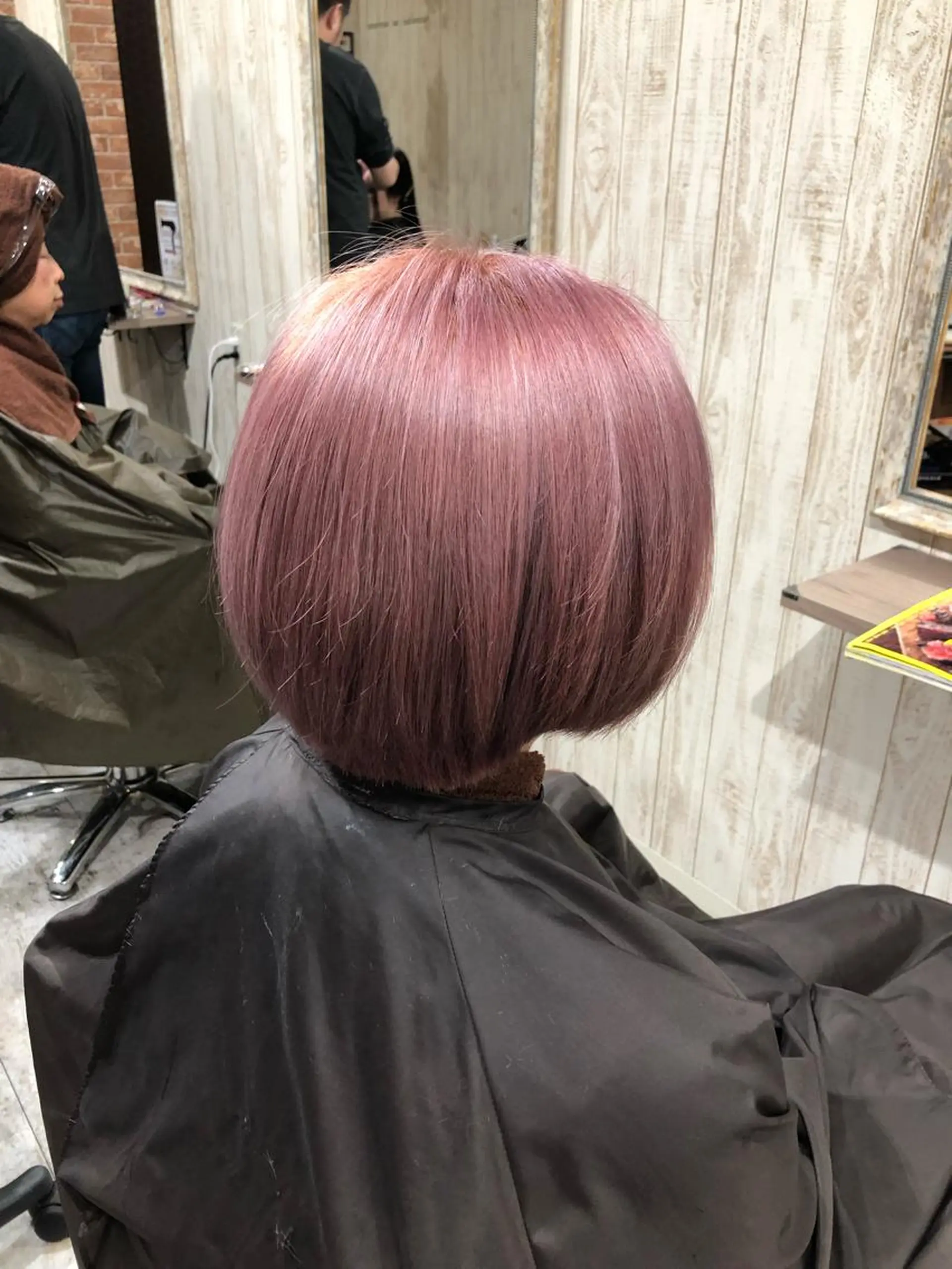カラー みやもと まなみのヘアスタイル