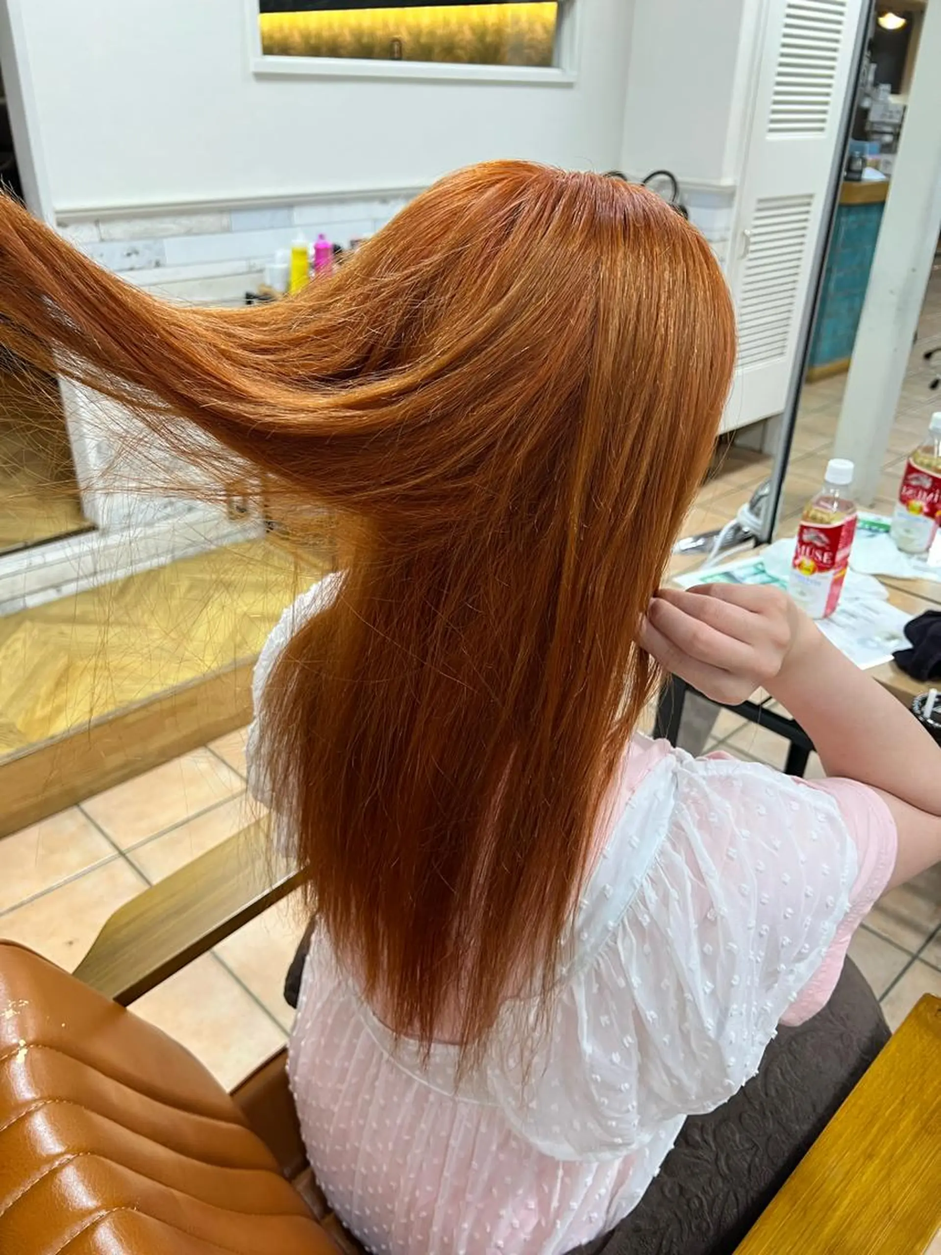 カラー ブリーチ オレンジ 🌿‬カット無料🌿 モエ🌿‬のヘアスタイル