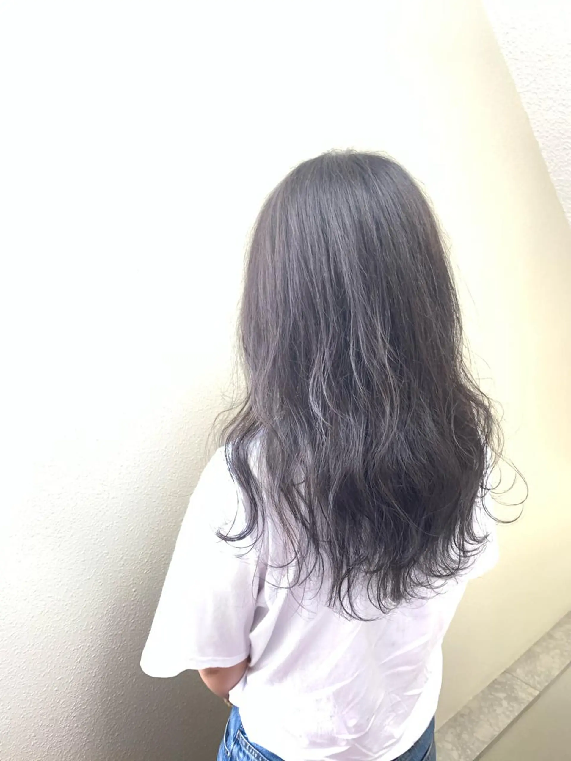 ミディアム カラー パーマ ヘアアレンジ メンズ キッズ ネイル マツエク・マツパ 切りっぱなしヘアボブ ミディアムヘアRYOのヘアスタイル