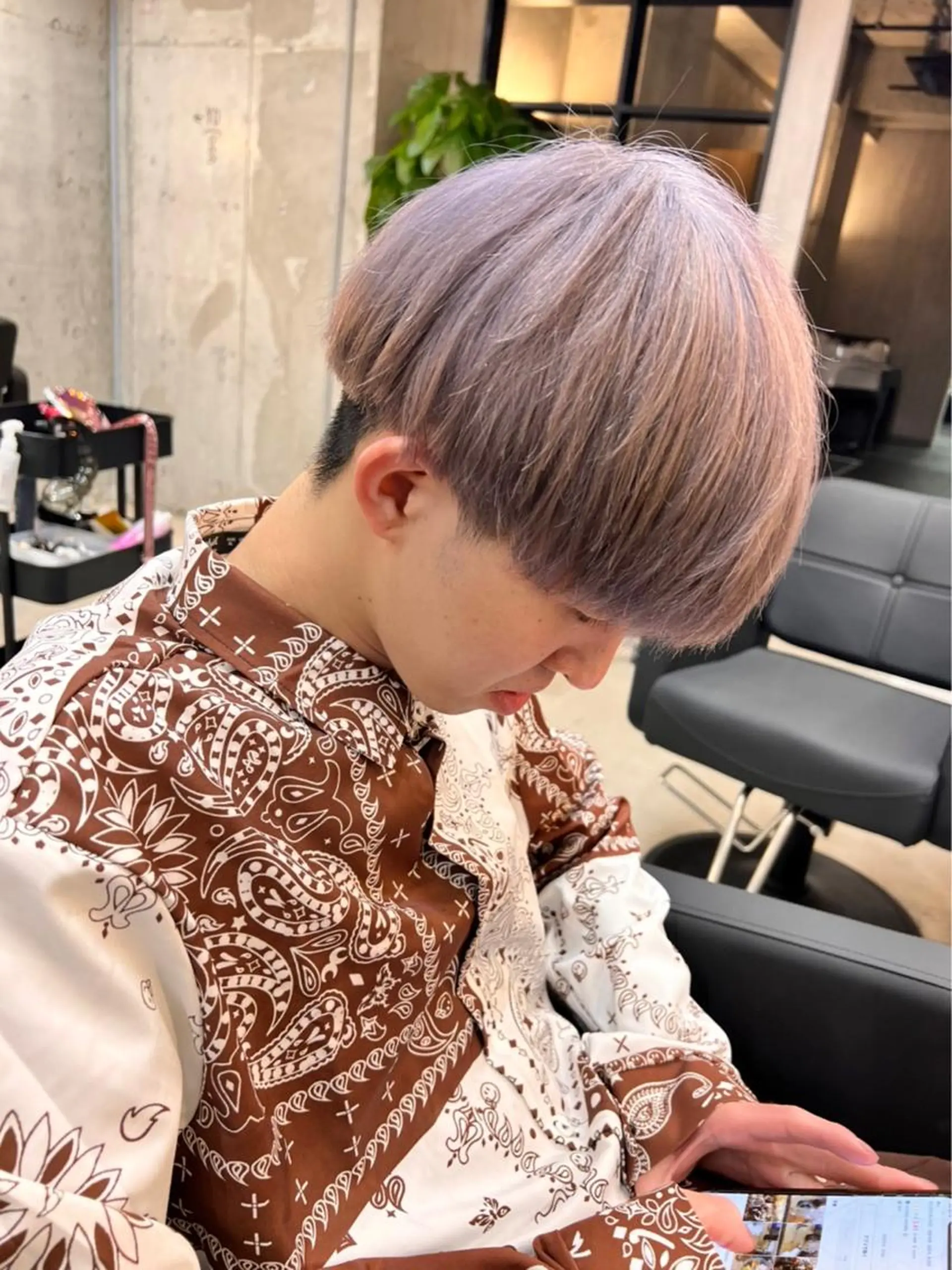 ミディアム カラー メンズ パープルカラー REEED所属・メンズ特化👨 細谷碧海のヘアスタイル