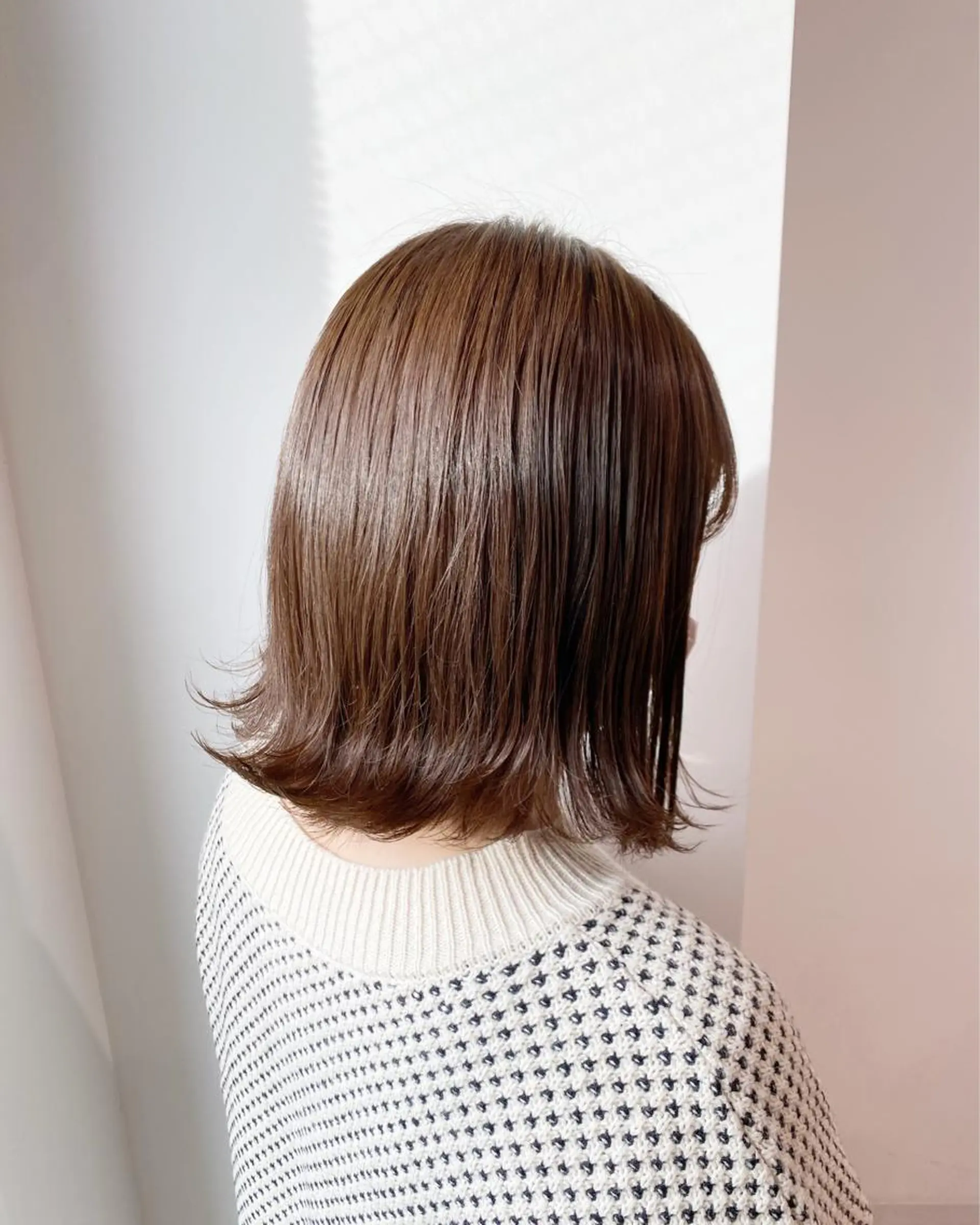 ショート カラー ベージュカラー ブリーチ ブリーチなしカラー レイヤー/大人ボブ 渡邉【日吉美容室】のヘアスタイル