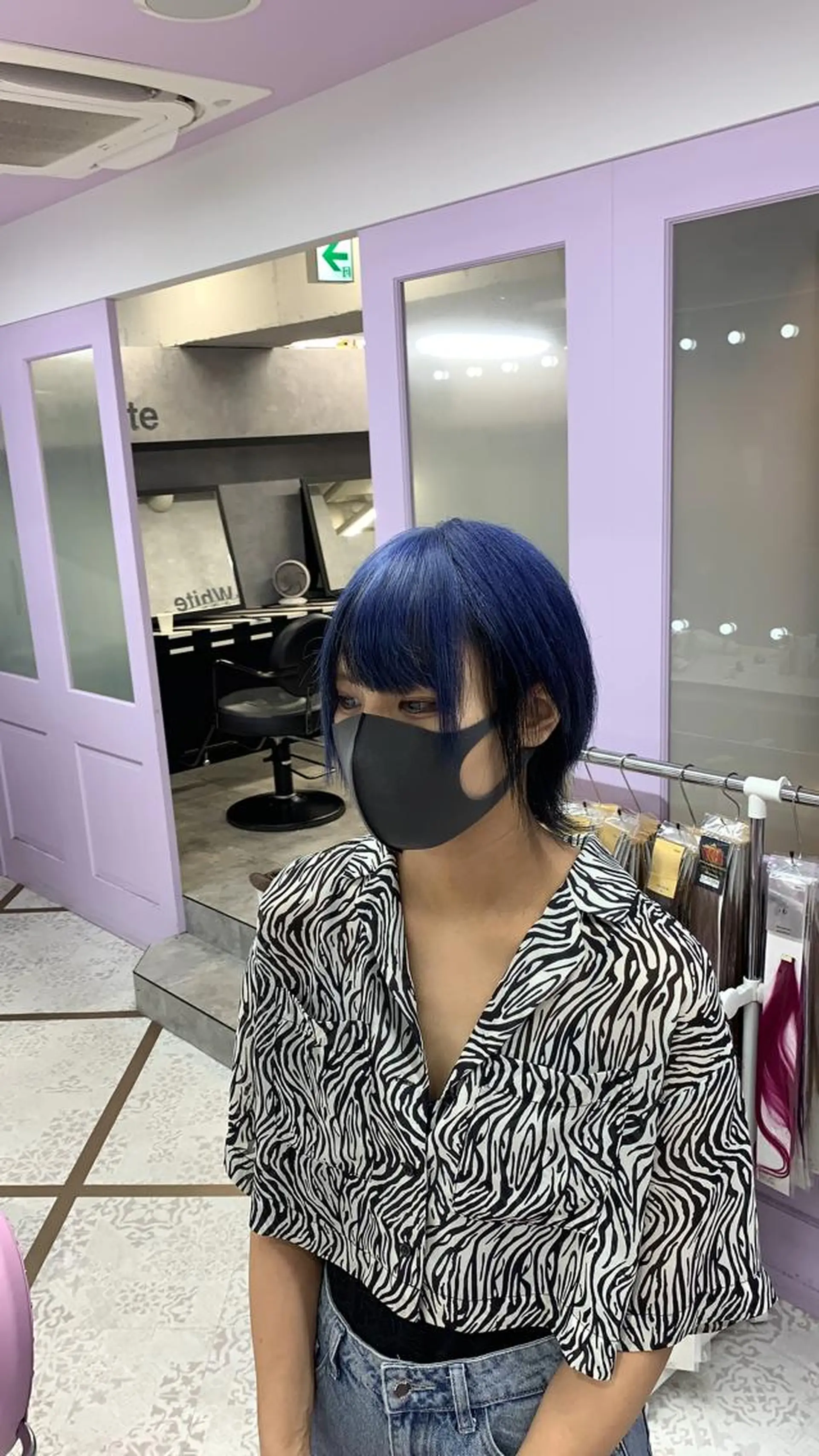 ショート 派手髪支持率No1 Eisukeのヘアスタイル